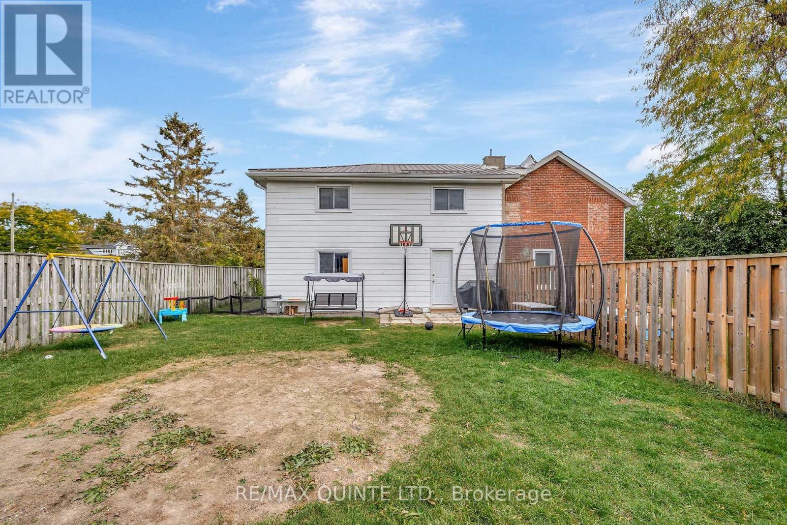 58 Avondale Road, Belleville (Belleville Ward), Ontario  K8P 4G3 - Photo 33 - X12475564