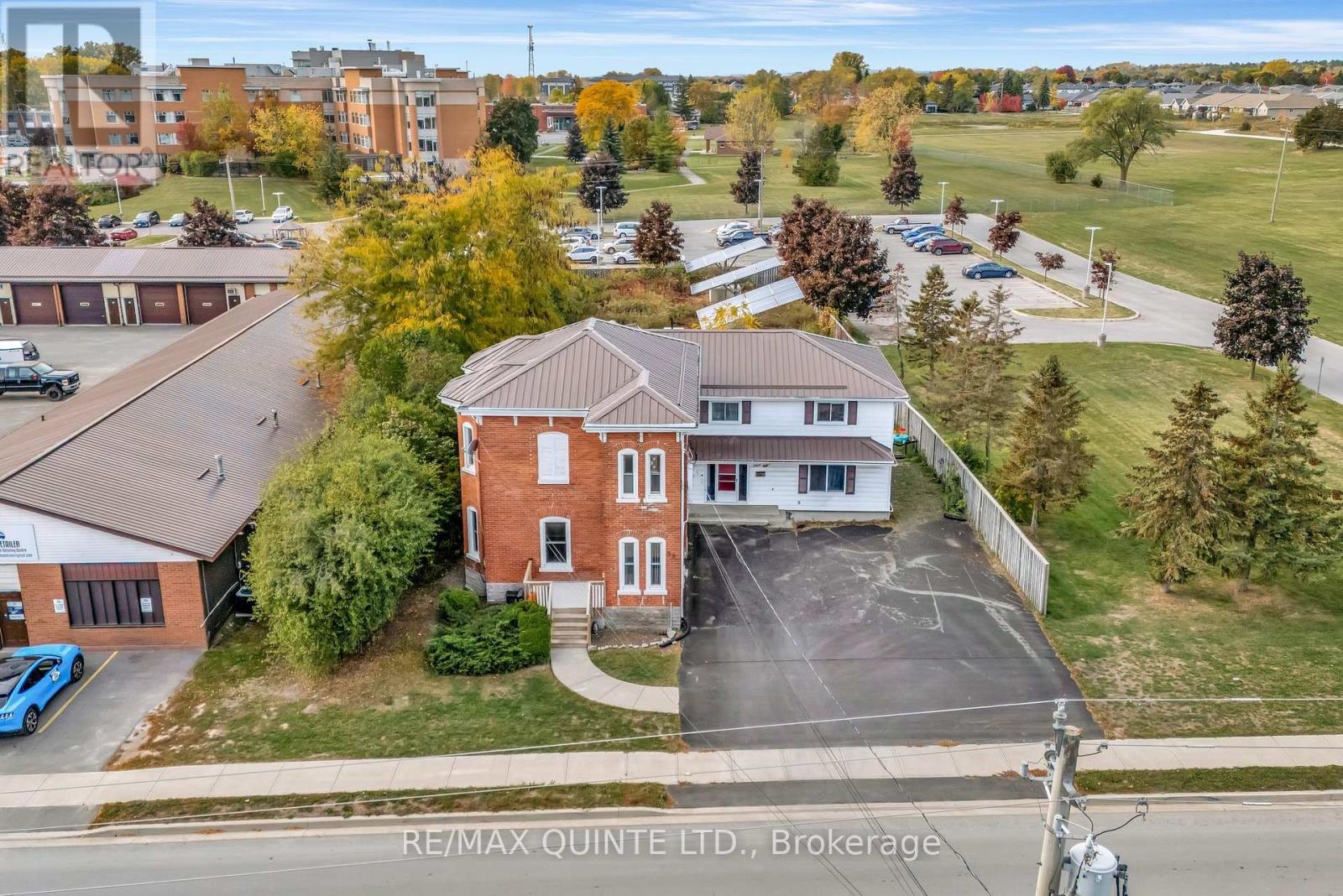 58 Avondale Road, Belleville (Belleville Ward), Ontario  K8P 4G3 - Photo 37 - X12475564