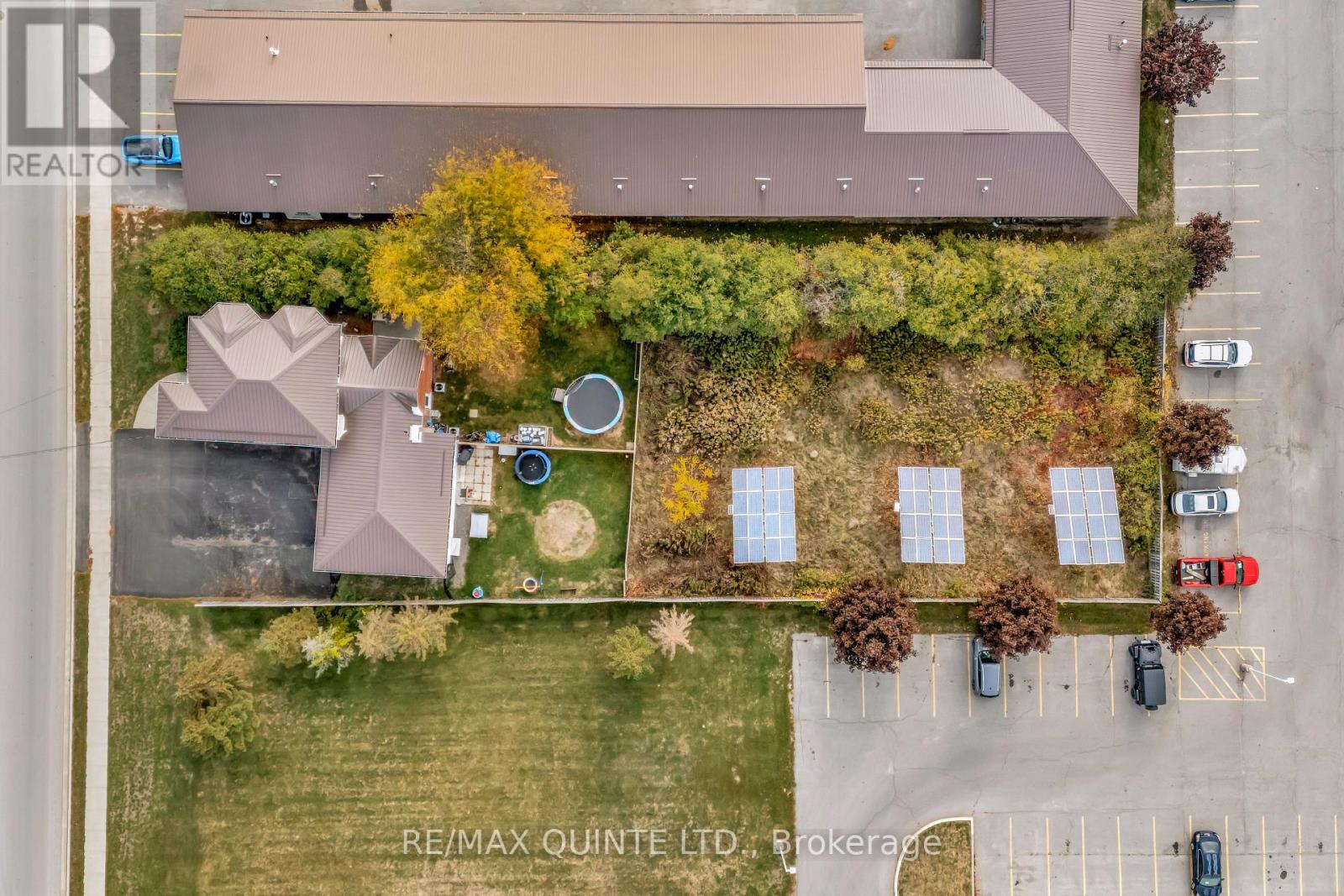 58 Avondale Road, Belleville (Belleville Ward), Ontario  K8P 4G3 - Photo 6 - X12475564