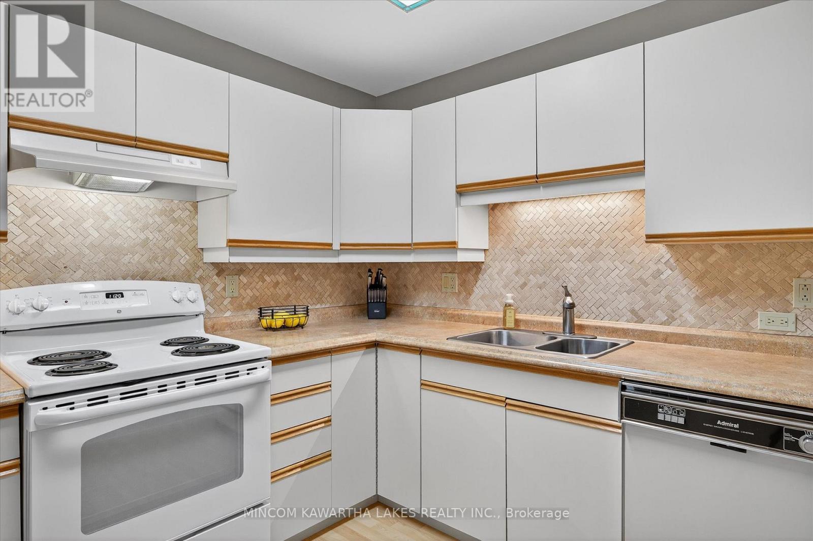 6 - 11 Paddock Wood, Peterborough, Ontario K9H 7H2 - Photo 18 - X12475764