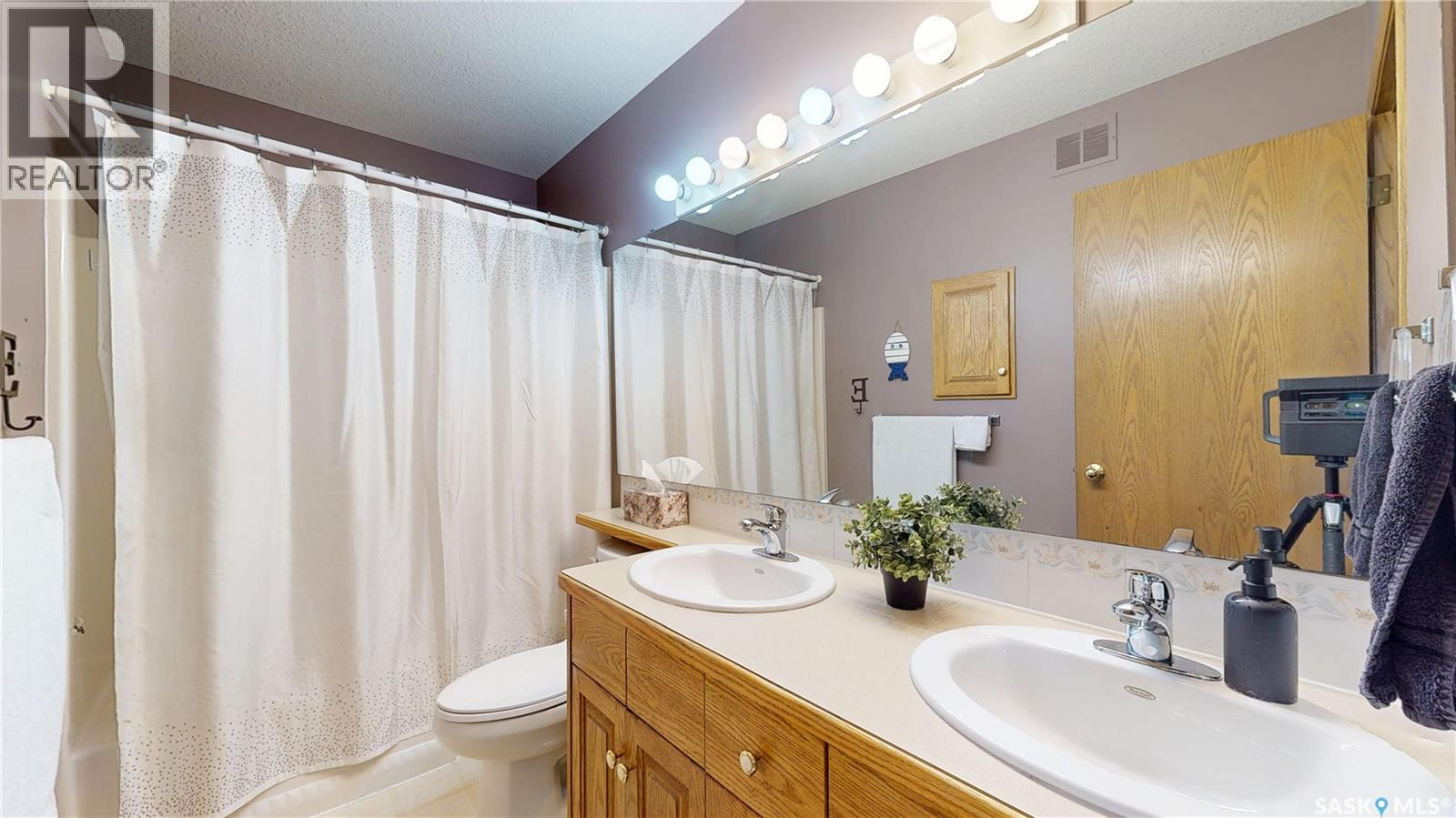 3215 Winchester Road, Regina, Saskatchewan  S4V 2T4 - Photo 29 - SK021457