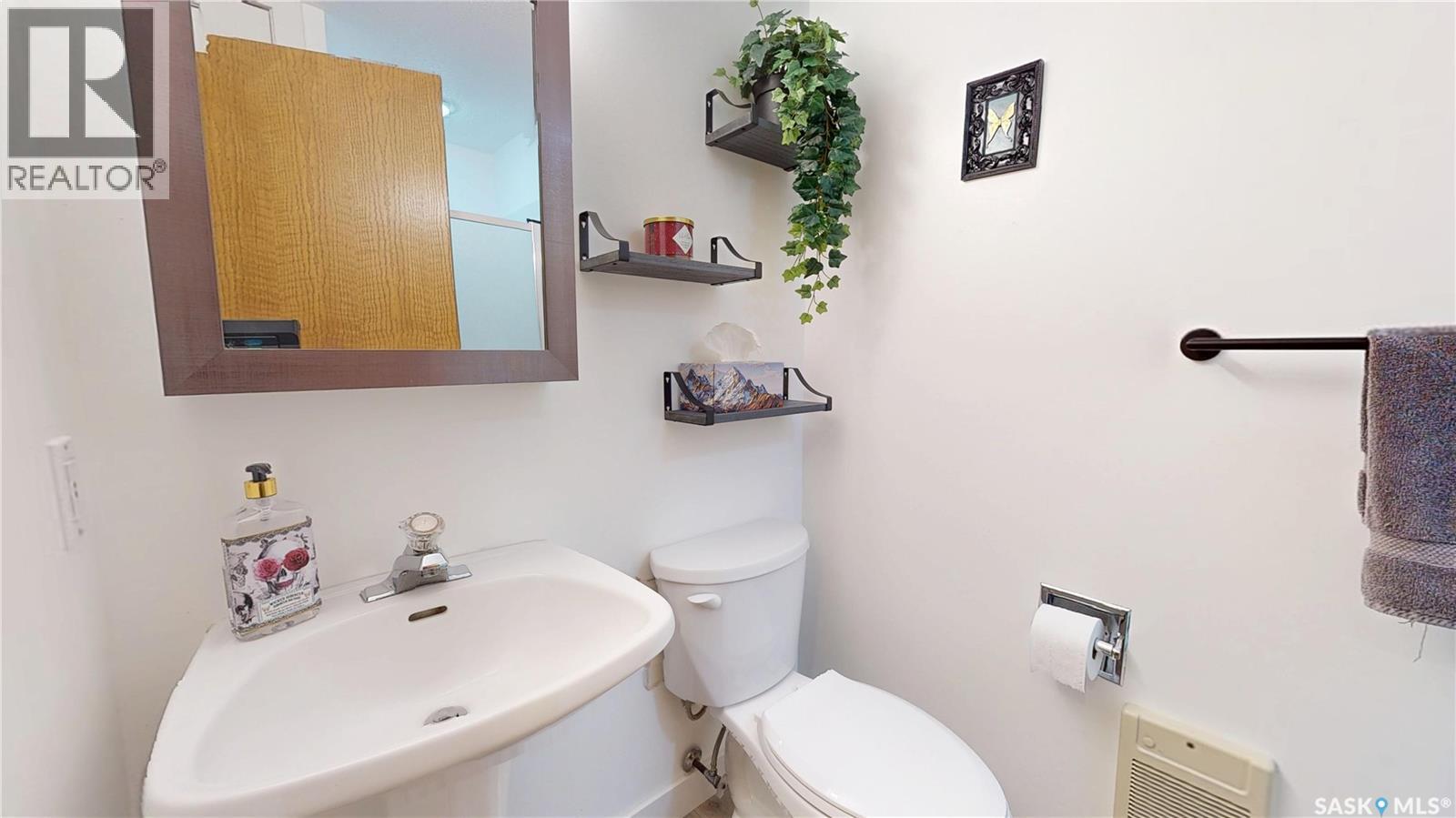 3215 Winchester Road, Regina, Saskatchewan  S4V 2T4 - Photo 35 - SK021457