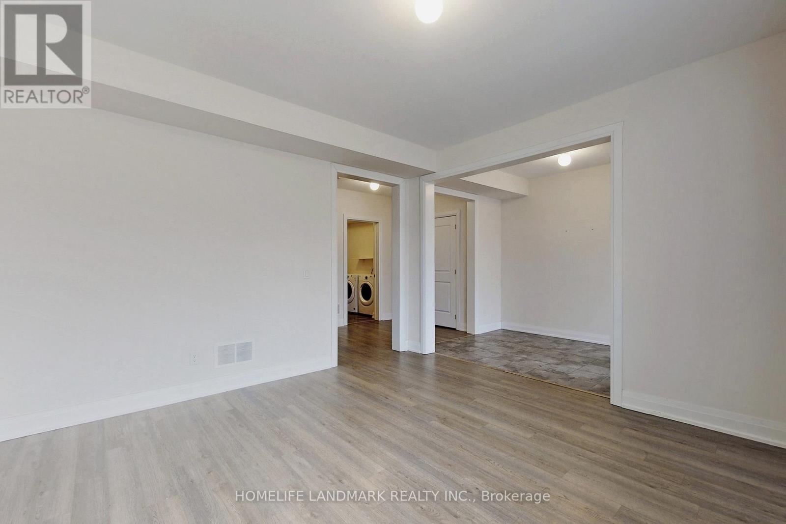 47 Sparks Street, Aurora, Ontario  L4G 0Z9 - Photo 5 - N12475292