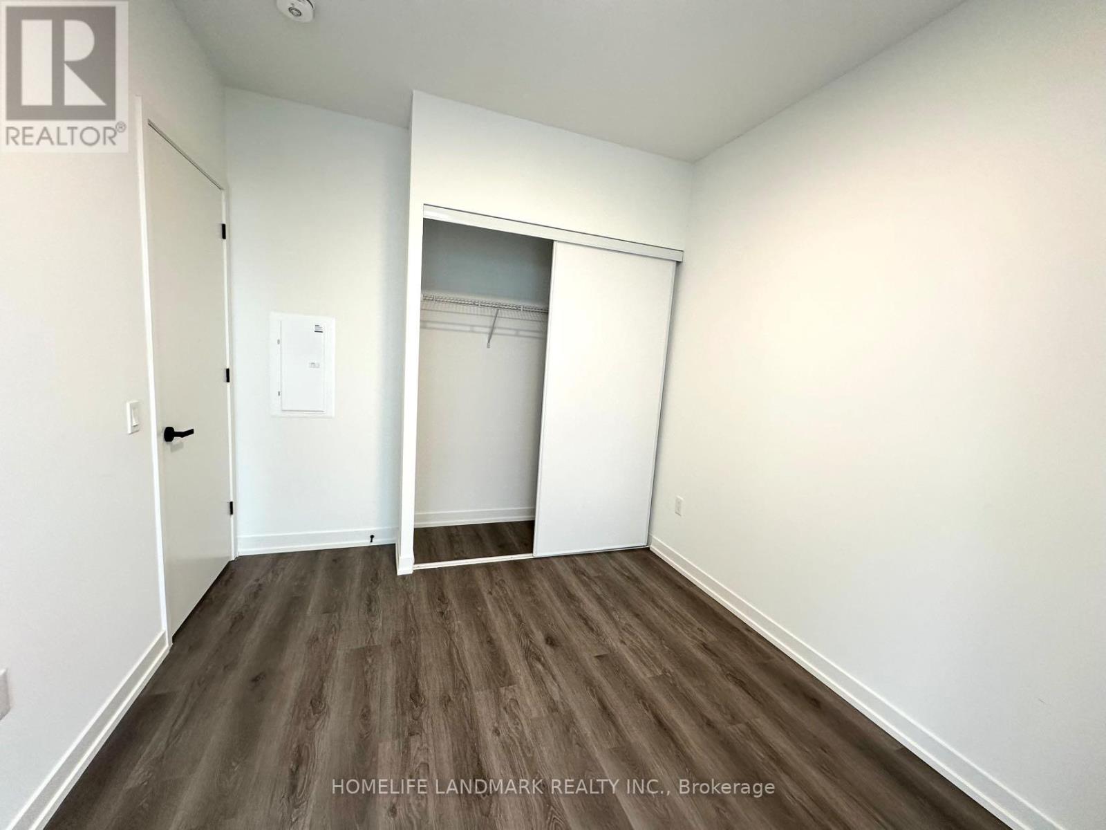 3815 - 28 Interchange Way, Vaughan, Ontario  L4K 0P8 - Photo 14 - N12475324