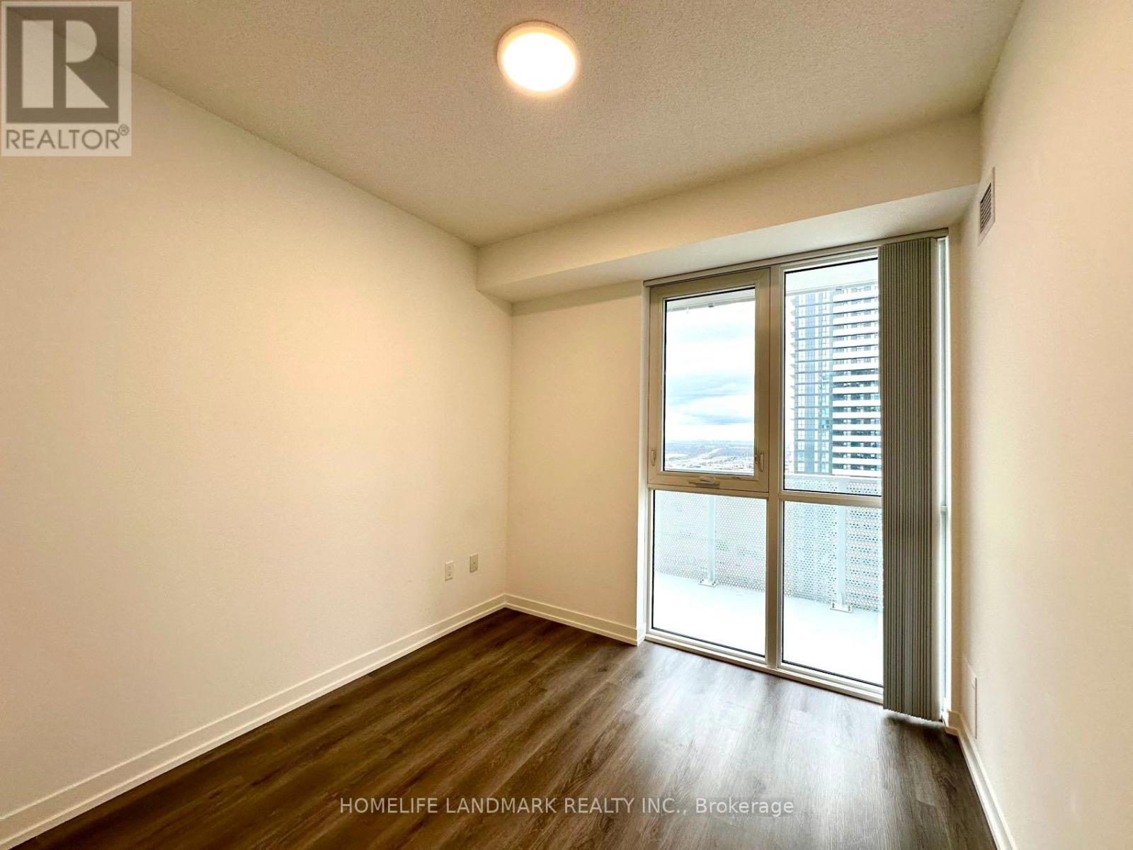 3815 - 28 Interchange Way, Vaughan, Ontario  L4K 0P8 - Photo 15 - N12475324