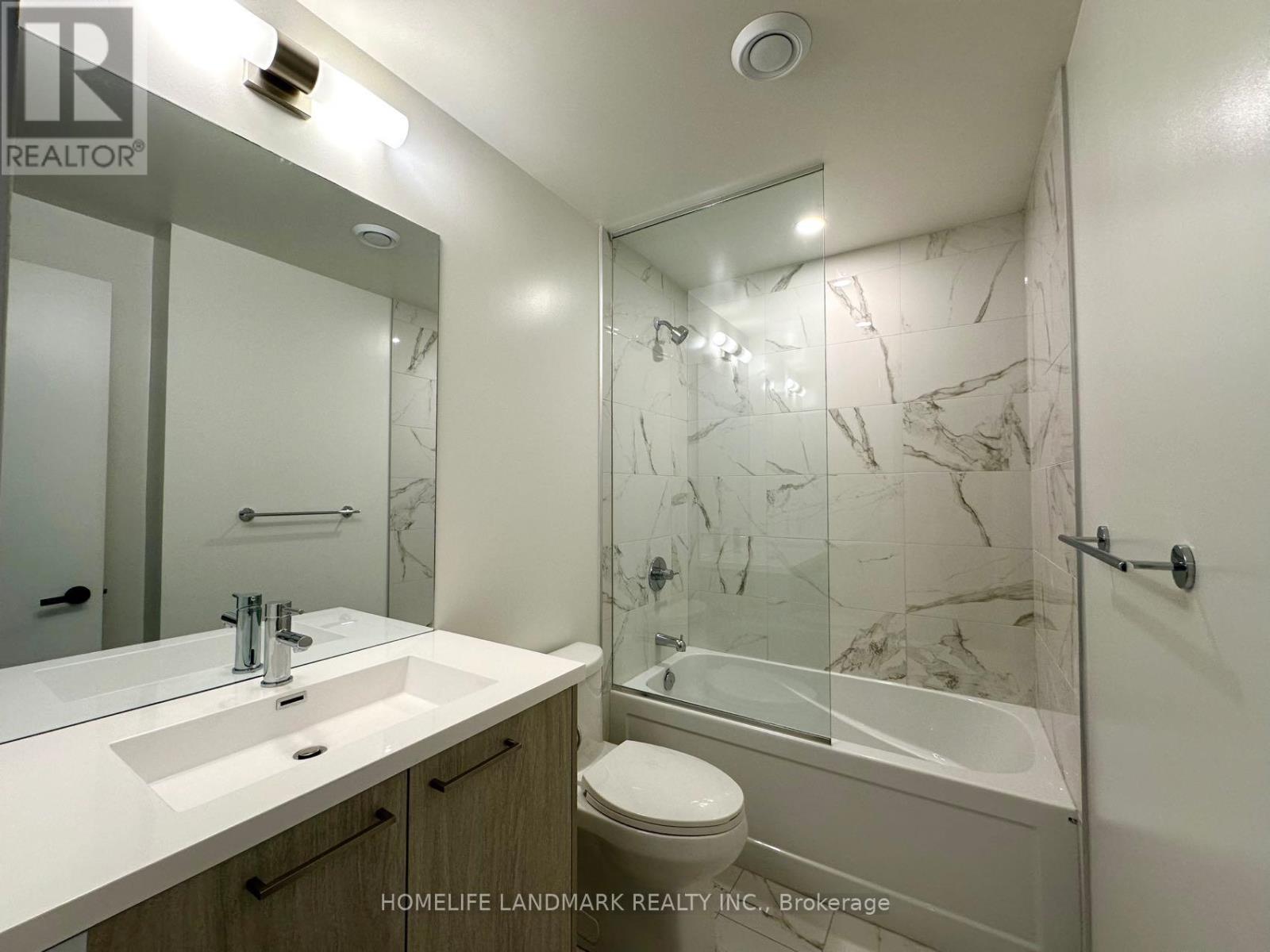 3815 - 28 Interchange Way, Vaughan, Ontario  L4K 0P8 - Photo 17 - N12475324