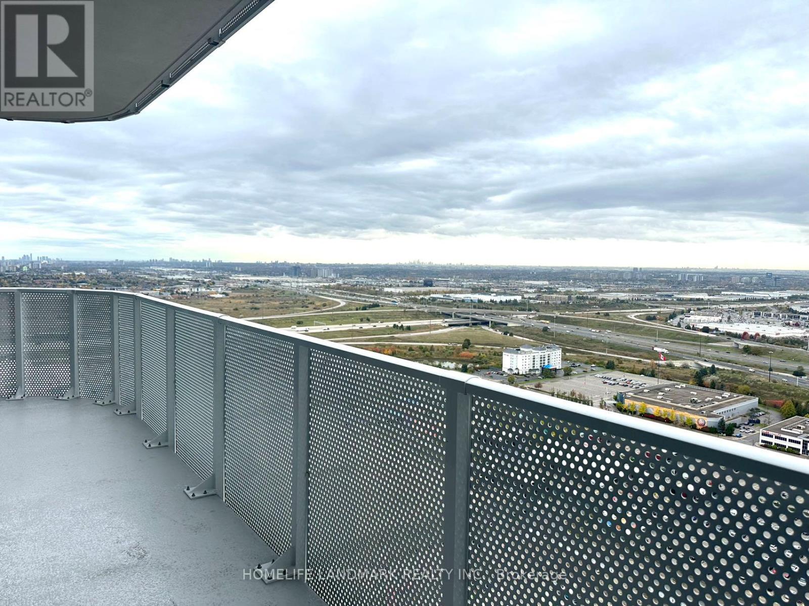 3815 - 28 Interchange Way, Vaughan, Ontario  L4K 0P8 - Photo 21 - N12475324