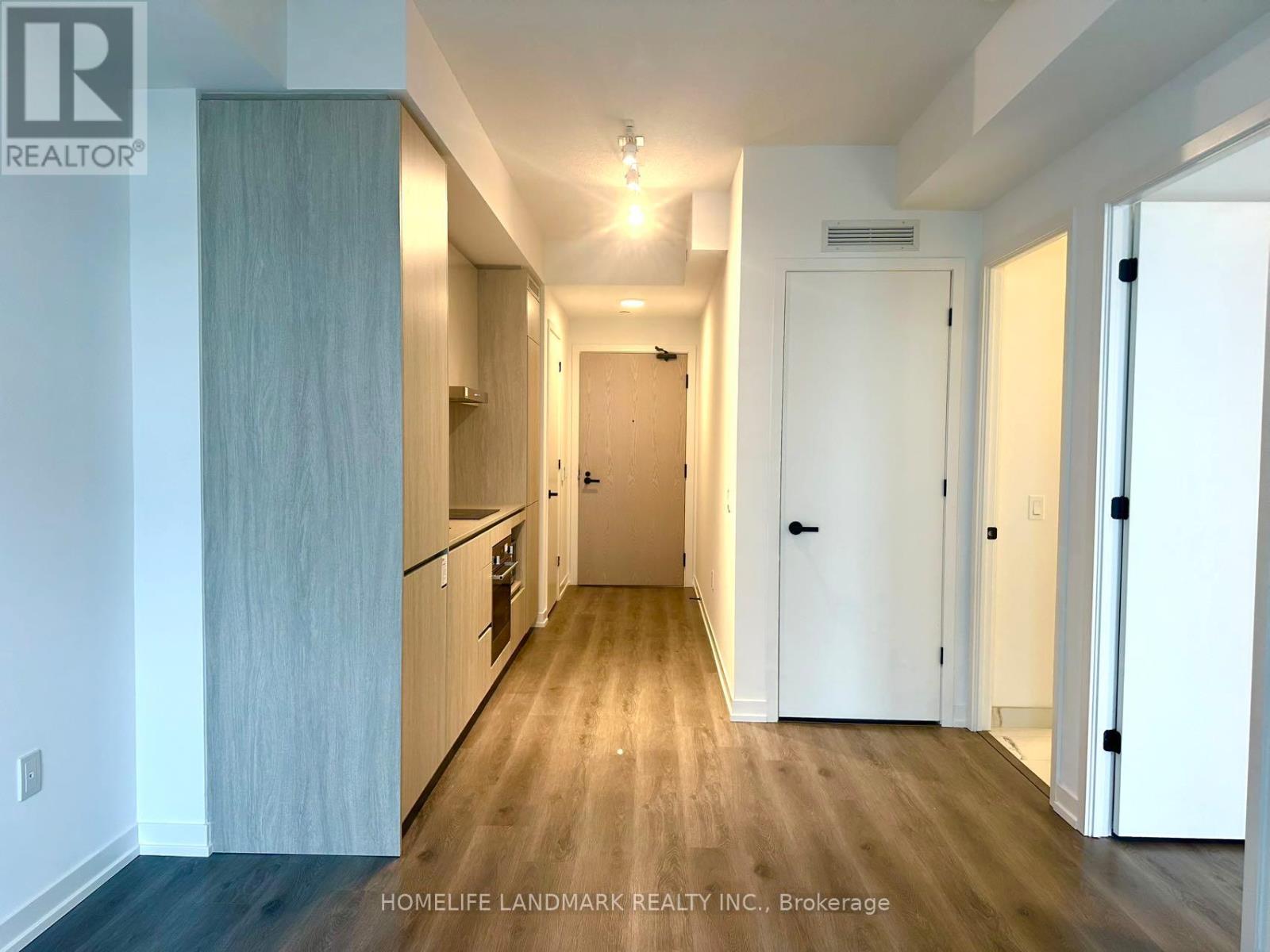 3815 - 28 Interchange Way, Vaughan, Ontario  L4K 0P8 - Photo 8 - N12475324