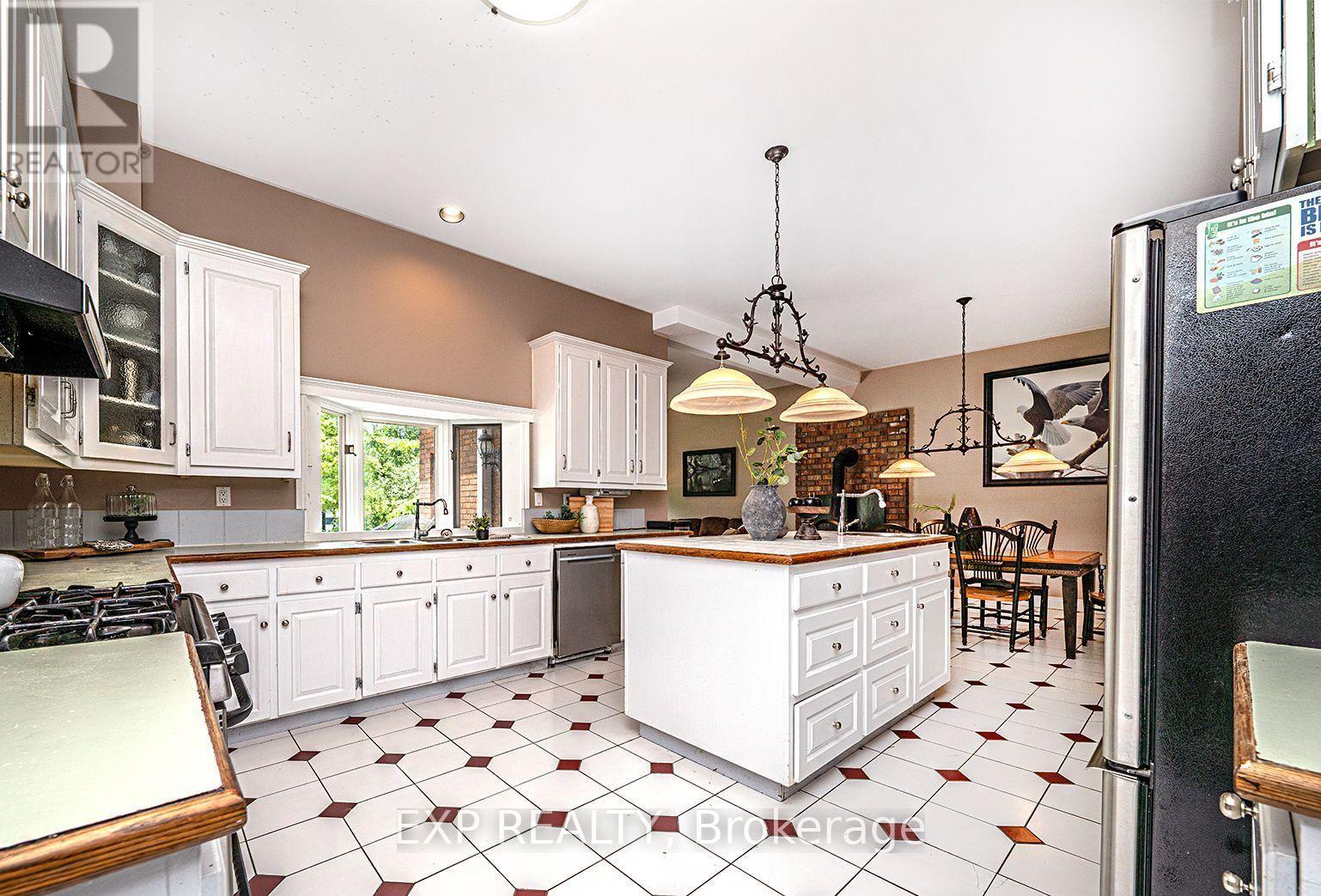 16 Audubon Way, Georgina (Baldwin), Ontario  L0E 1A0 - Photo 14 - N12475347