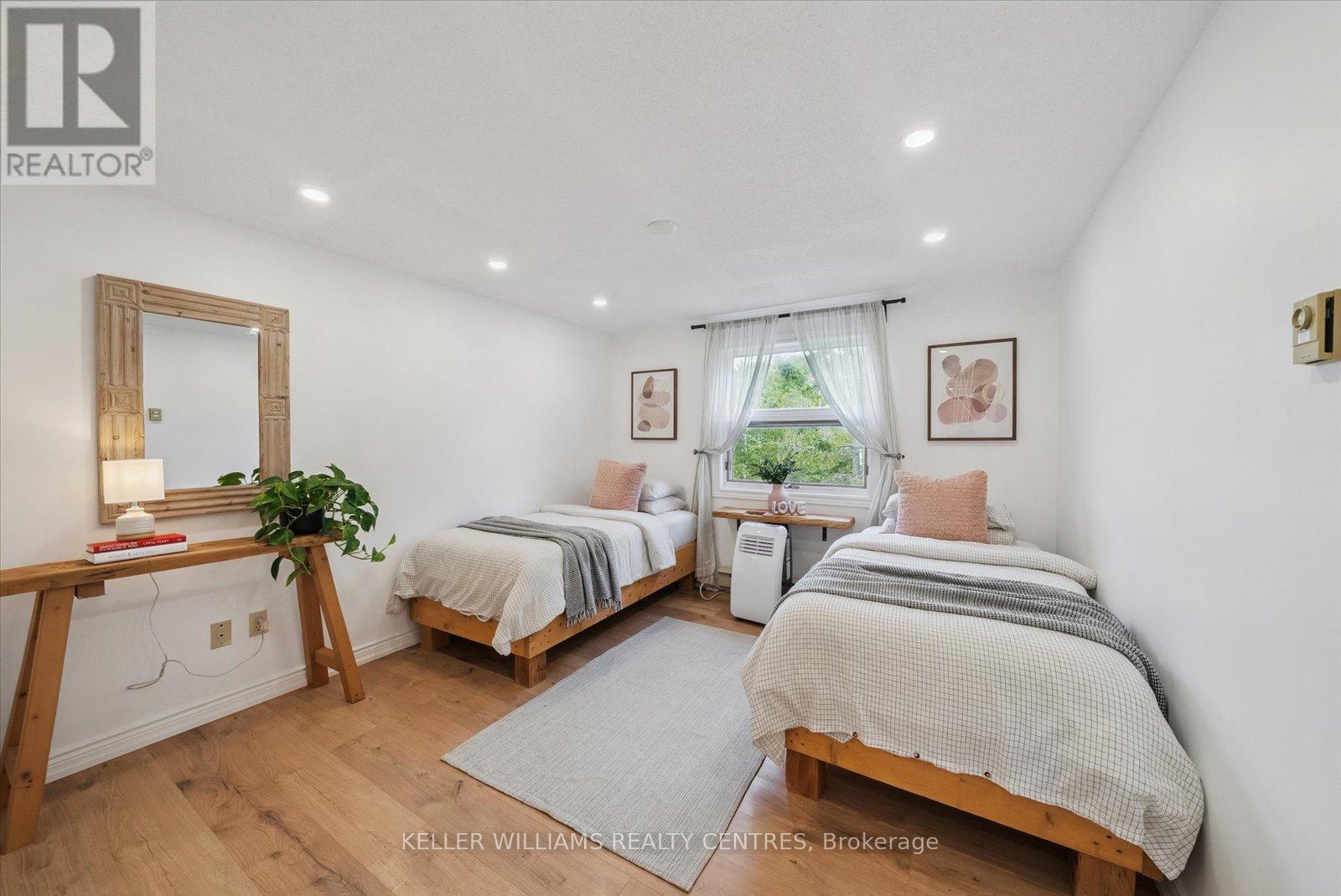 25154 Valley View Drive, Georgina (Sutton & Jackson's Point), Ontario  L0E 1R0 - Photo 31 - N12475352