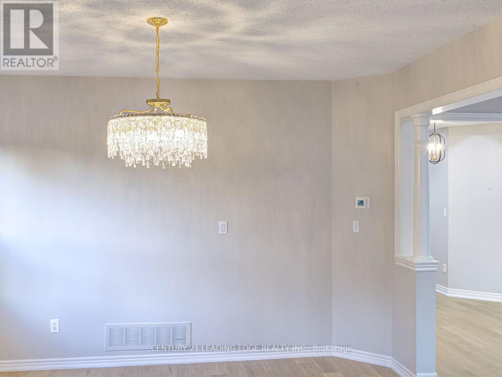 52 Sabiston Drive, Markham, Ontario  L3R 2B5 - Photo 11 - N12475371