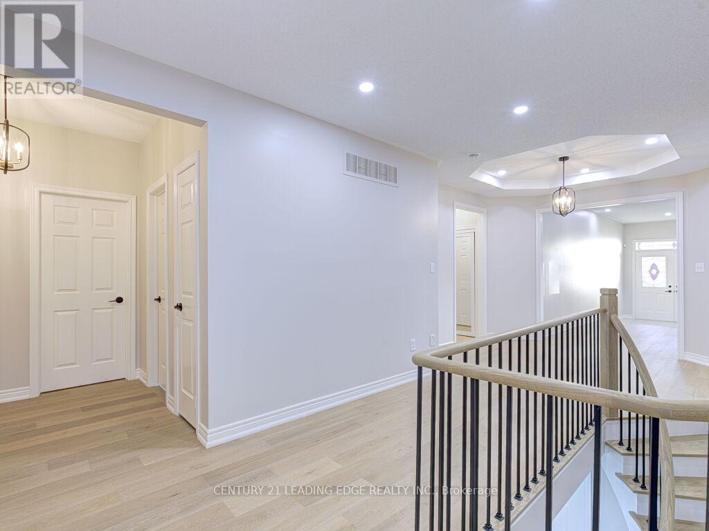 52 Sabiston Drive, Markham, Ontario  L3R 2B5 - Photo 14 - N12475371
