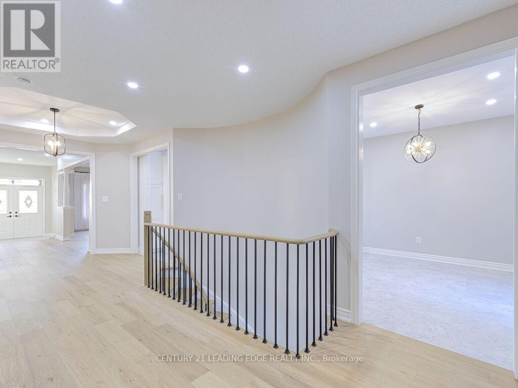 52 Sabiston Drive, Markham, Ontario  L3R 2B5 - Photo 15 - N12475371