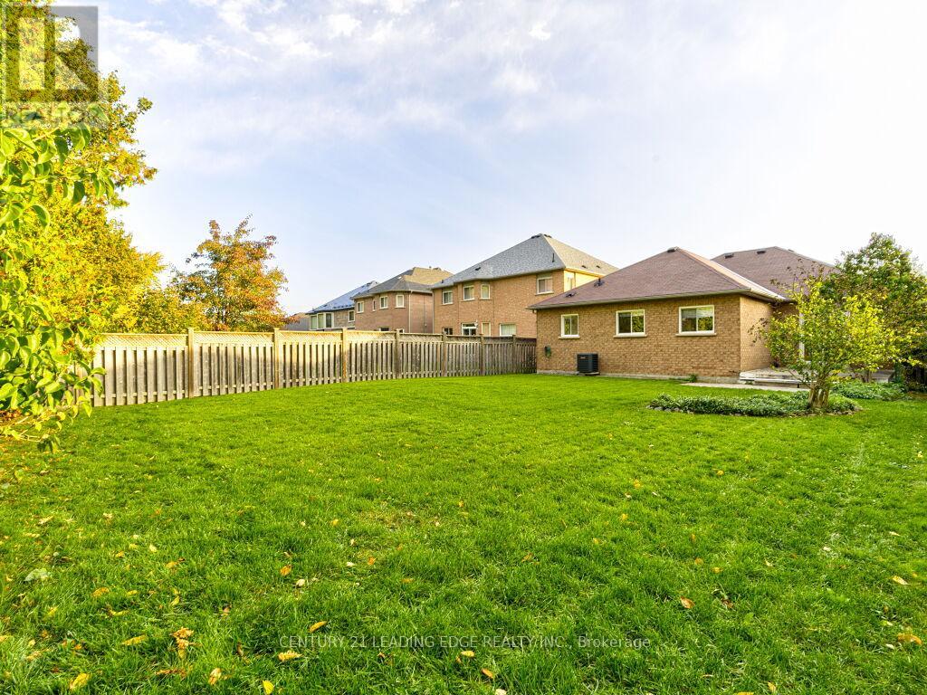 52 Sabiston Drive, Markham, Ontario  L3R 2B5 - Photo 44 - N12475371