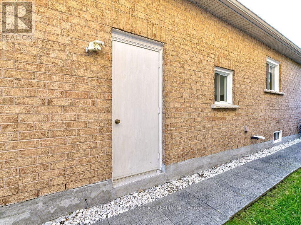 52 Sabiston Drive, Markham, Ontario  L3R 2B5 - Photo 47 - N12475371