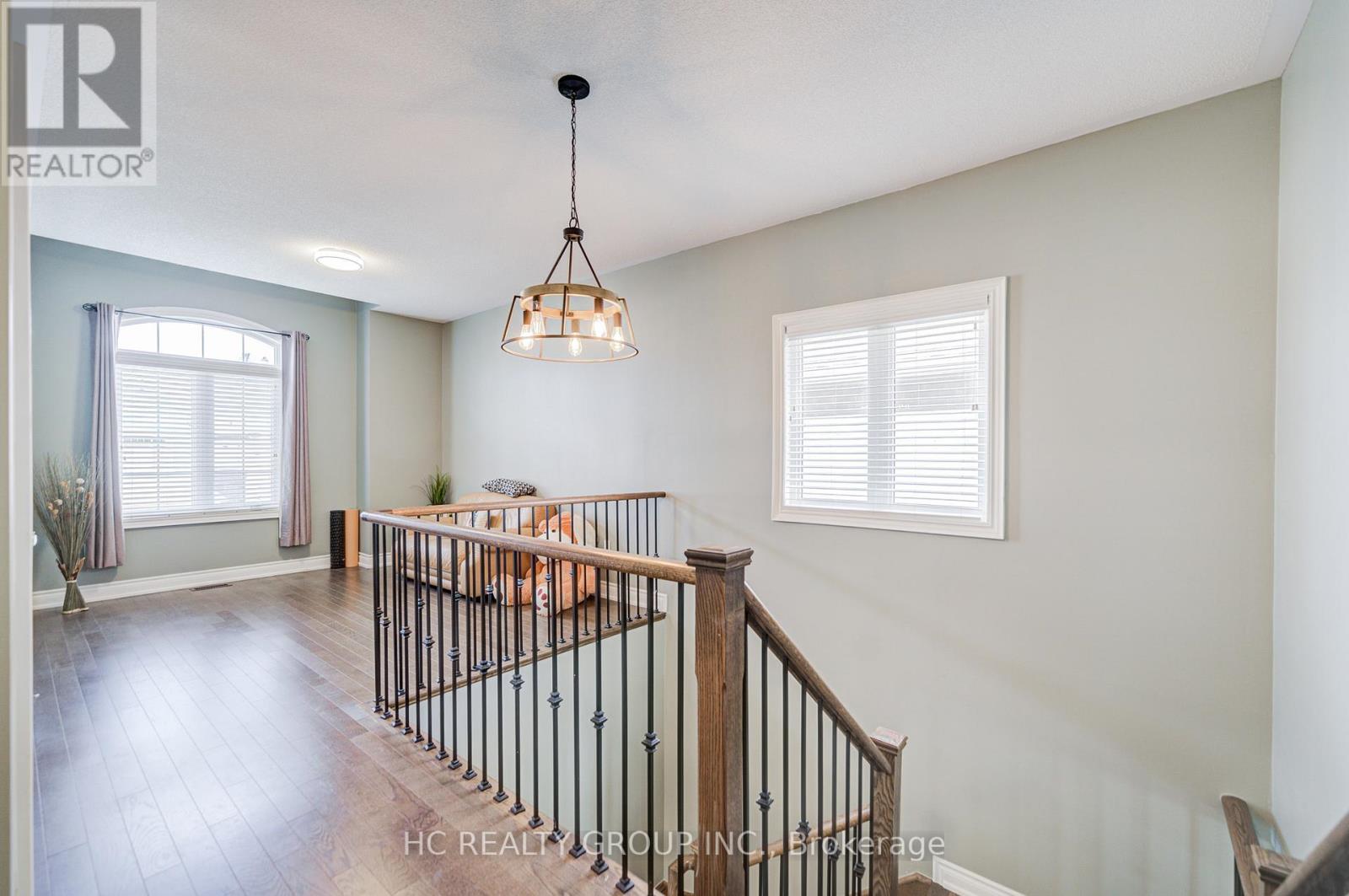 25 Deer Pass Road, East Gwillimbury, Ontario  L9N 0L6 - Photo 17 - N12475380