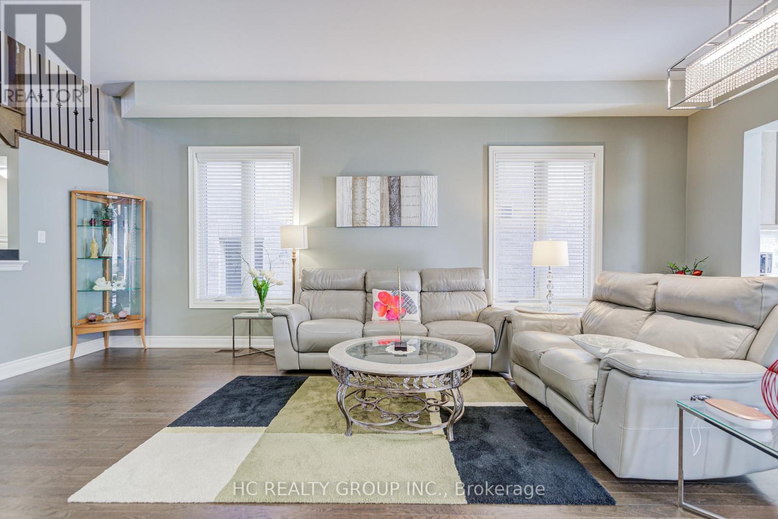 25 Deer Pass Road, East Gwillimbury, Ontario  L9N 0L6 - Photo 6 - N12475380