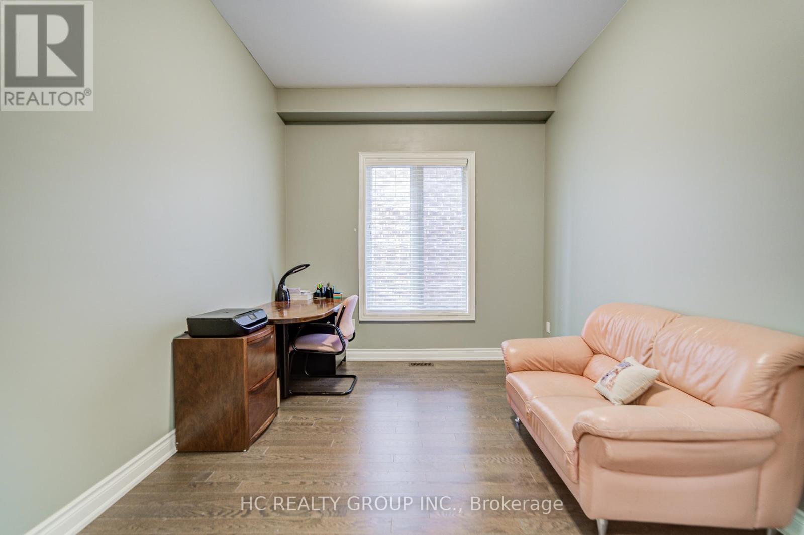 25 Deer Pass Road, East Gwillimbury, Ontario  L9N 0L6 - Photo 8 - N12475380