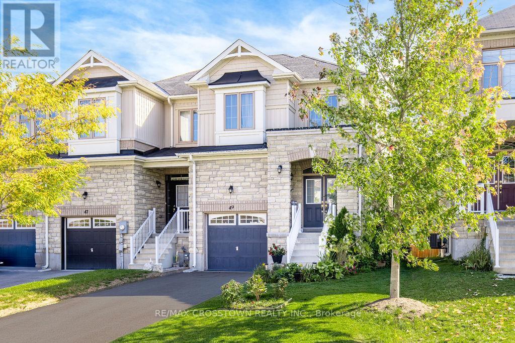 49 Greenwood Drive, Essa (Angus), Ontario  L0M 1B5 - Photo 1 - N12475422