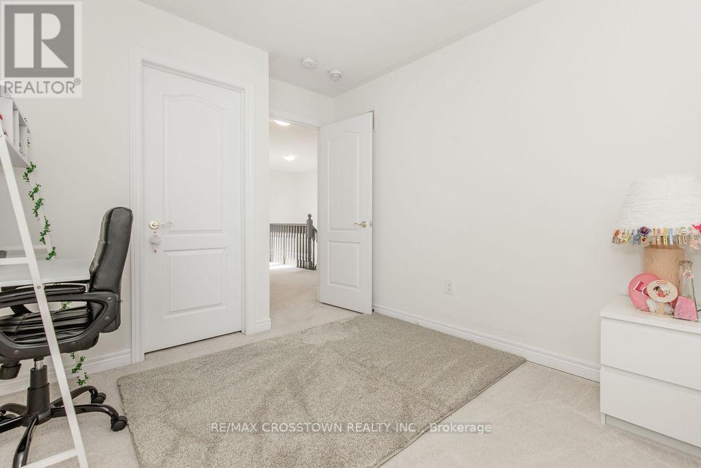 49 Greenwood Drive, Essa (Angus), Ontario  L0M 1B5 - Photo 33 - N12475422