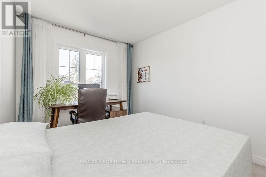 49 Greenwood Drive, Essa (Angus), Ontario  L0M 1B5 - Photo 39 - N12475422