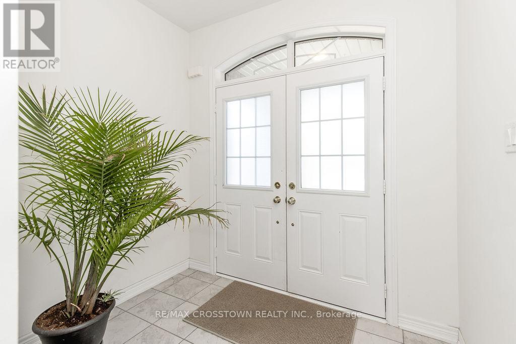 49 Greenwood Drive, Essa (Angus), Ontario  L0M 1B5 - Photo 6 - N12475422