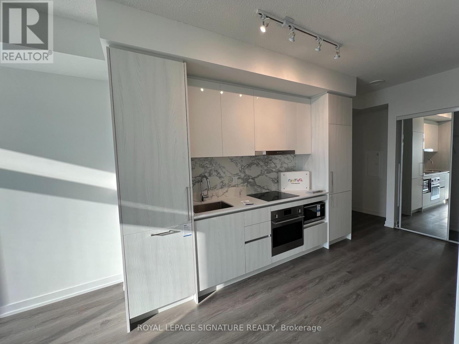2508 - 225 Commerce Street, Vaughan, Ontario  L4K 0R1 - Photo 13 - N12475435