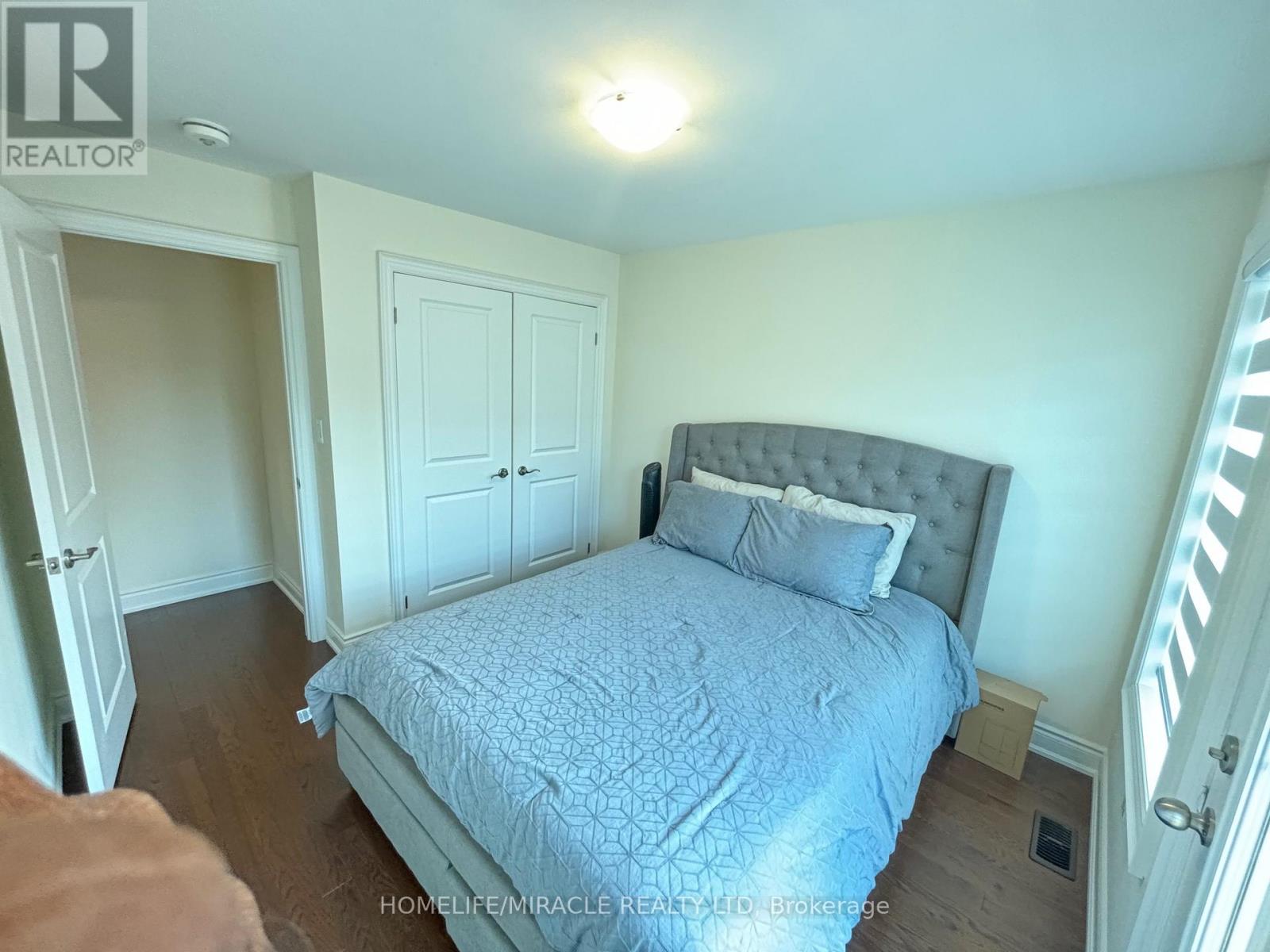 8 Bennington Road, Newmarket (Summerhill Estates), Ontario  L3X 0M8 - Photo 13 - N12475436