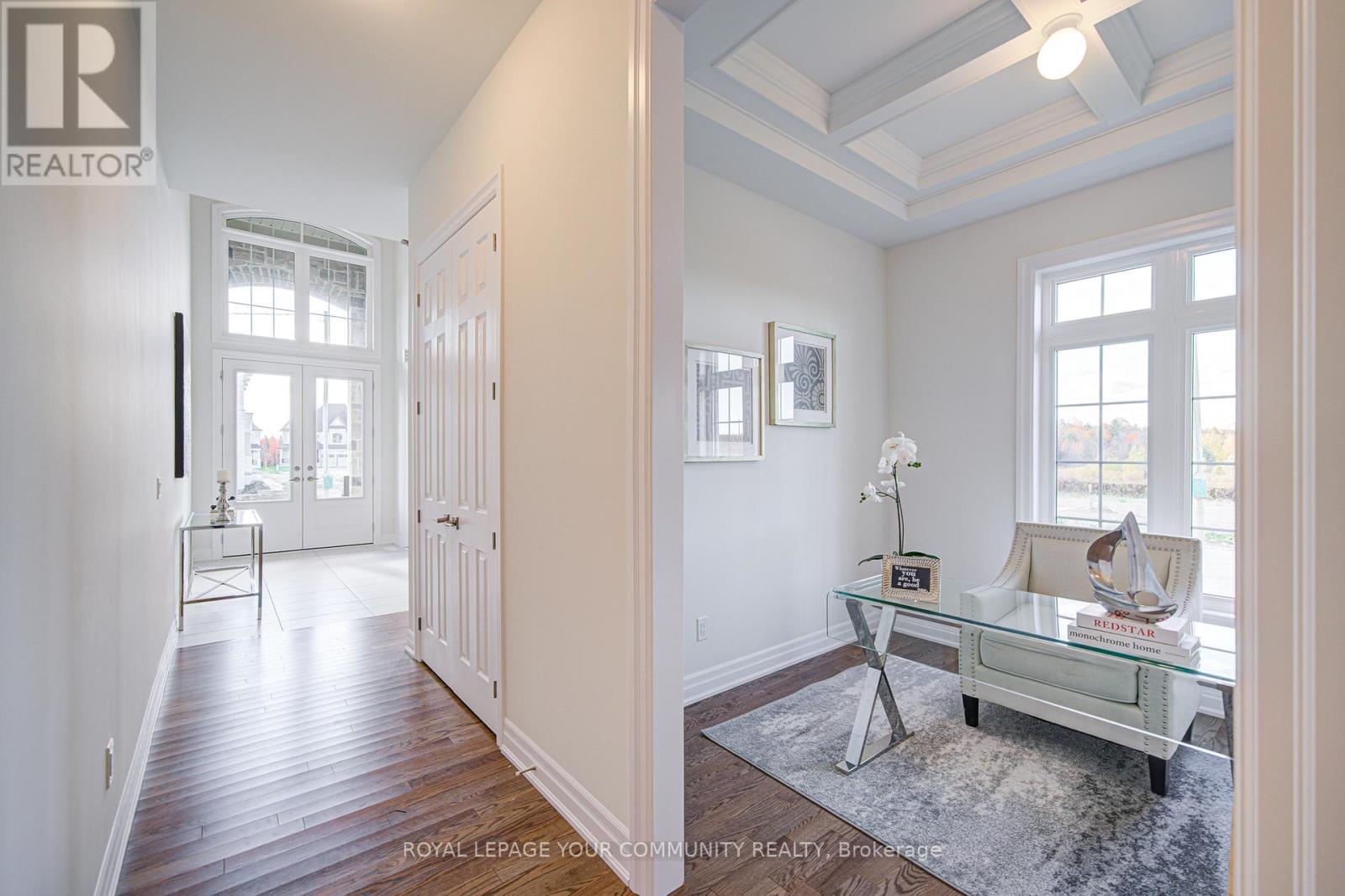 18 Shadyridge Street, King (King City), Ontario  L7B 1B4 - Photo 6 - N12475458