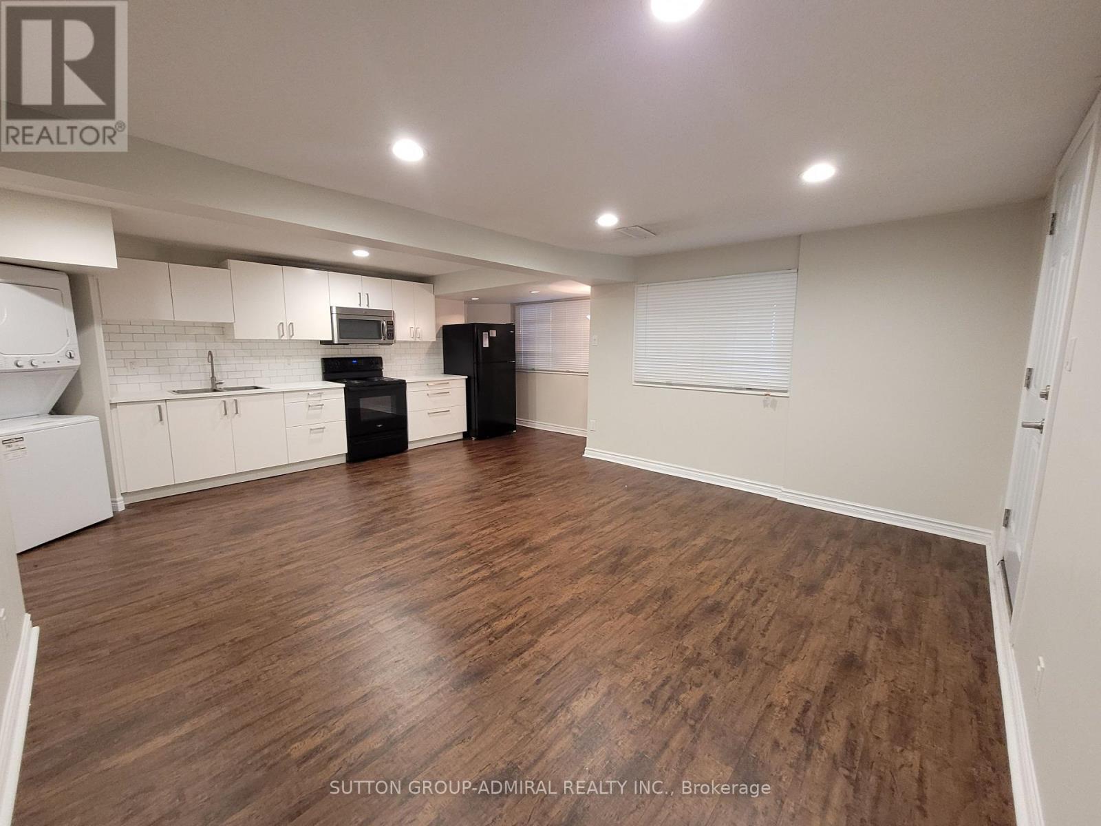 61 Janesville Road, Vaughan, Ontario  L4J 7A1 - Photo 2 - N12475468