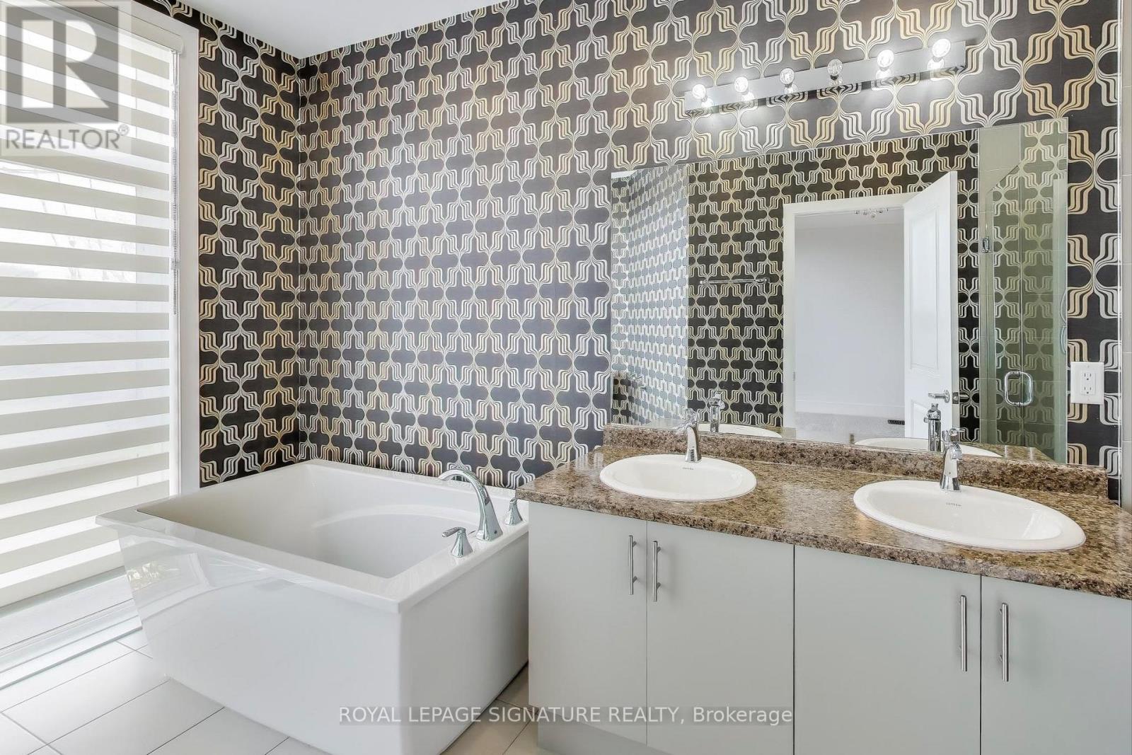 9124 Bathurst Street, Vaughan (Patterson), Ontario  L4J 0K1 - Photo 18 - N12475471