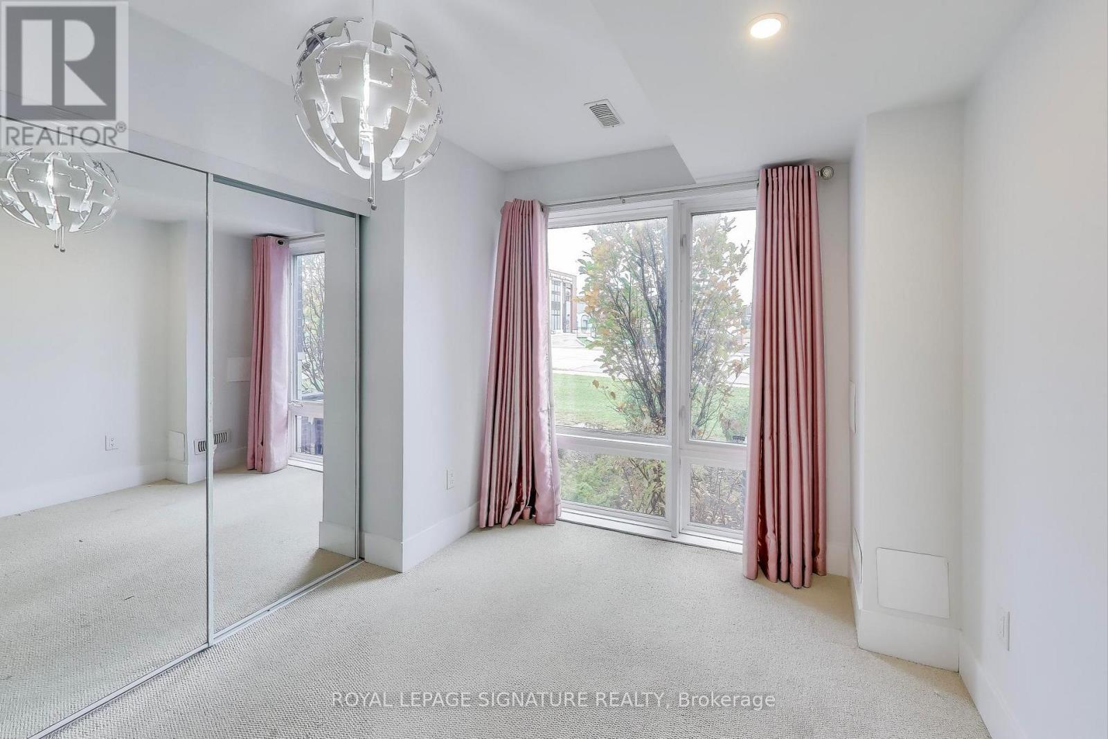 9124 Bathurst Street, Vaughan (Patterson), Ontario  L4J 0K1 - Photo 25 - N12475471