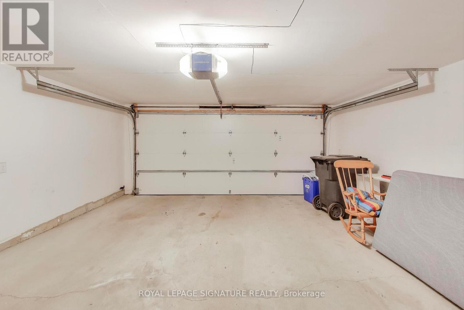 9124 Bathurst Street, Vaughan (Patterson), Ontario  L4J 0K1 - Photo 32 - N12475471