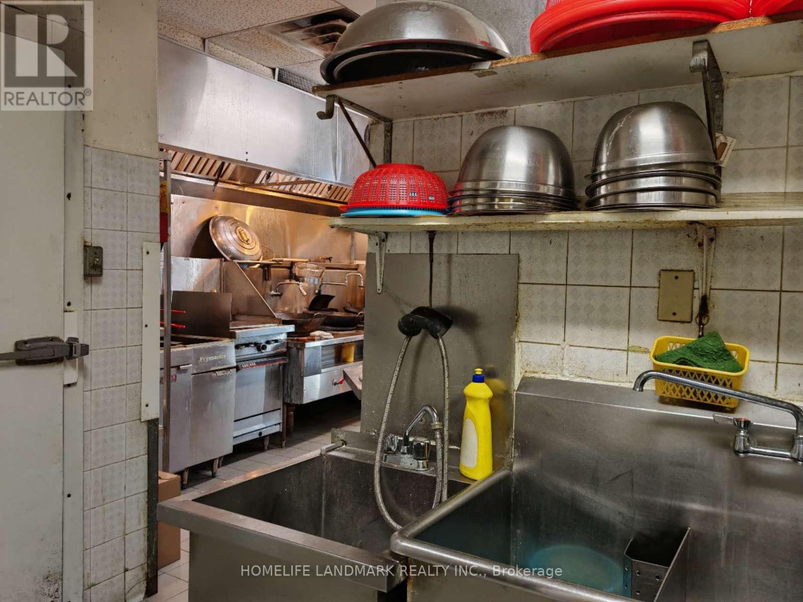 13 - 3850 Steeles Avenue W, Vaughan (Steeles West Industrial), Ontario  L4L 4Y6 - Photo 19 - N12475472