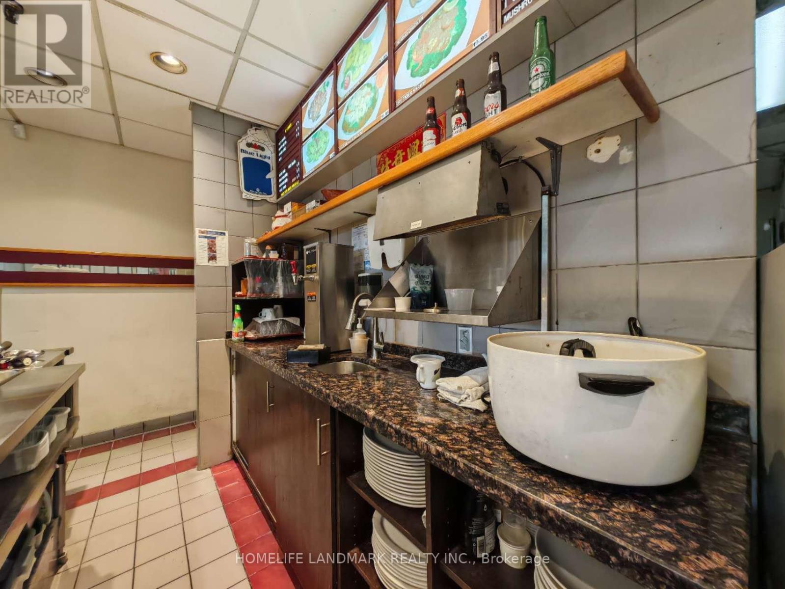 13 - 3850 Steeles Avenue W, Vaughan (Steeles West Industrial), Ontario  L4L 4Y6 - Photo 6 - N12475472