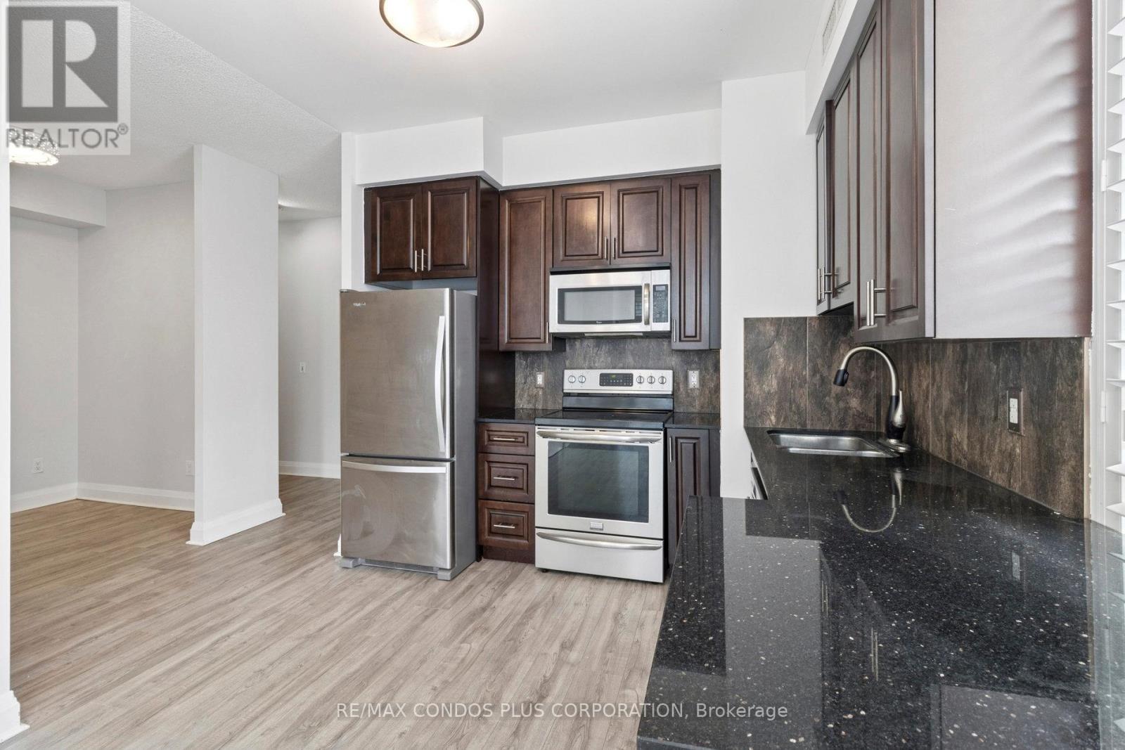 1108 - 20 North Park Road, Vaughan (Beverley Glen), Ontario  L4J 0G7 - Photo 5 - N12475536