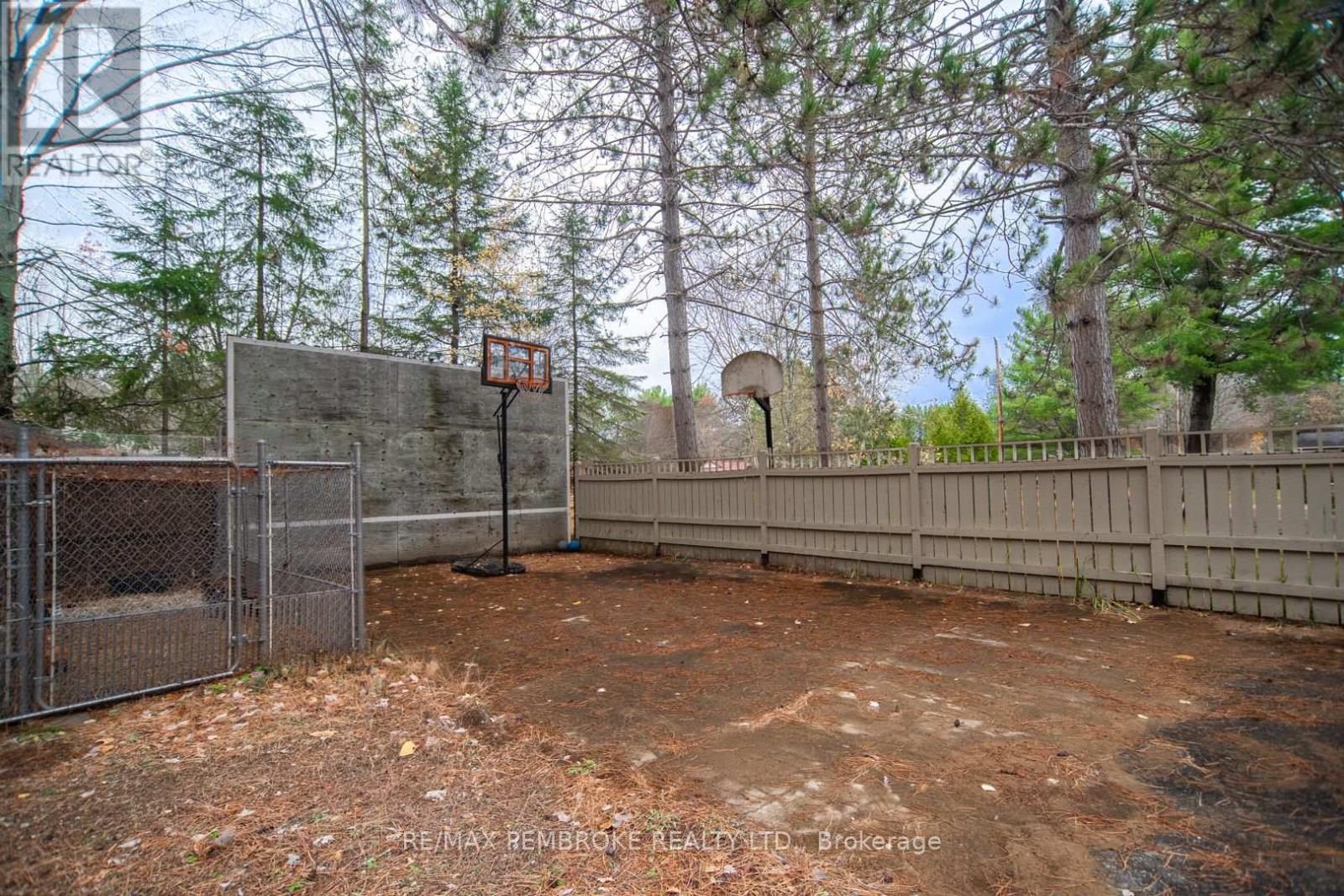 177 Sylvan Drive, Petawawa, Ontario  K8A 6W7 - Photo 45 - X12475830