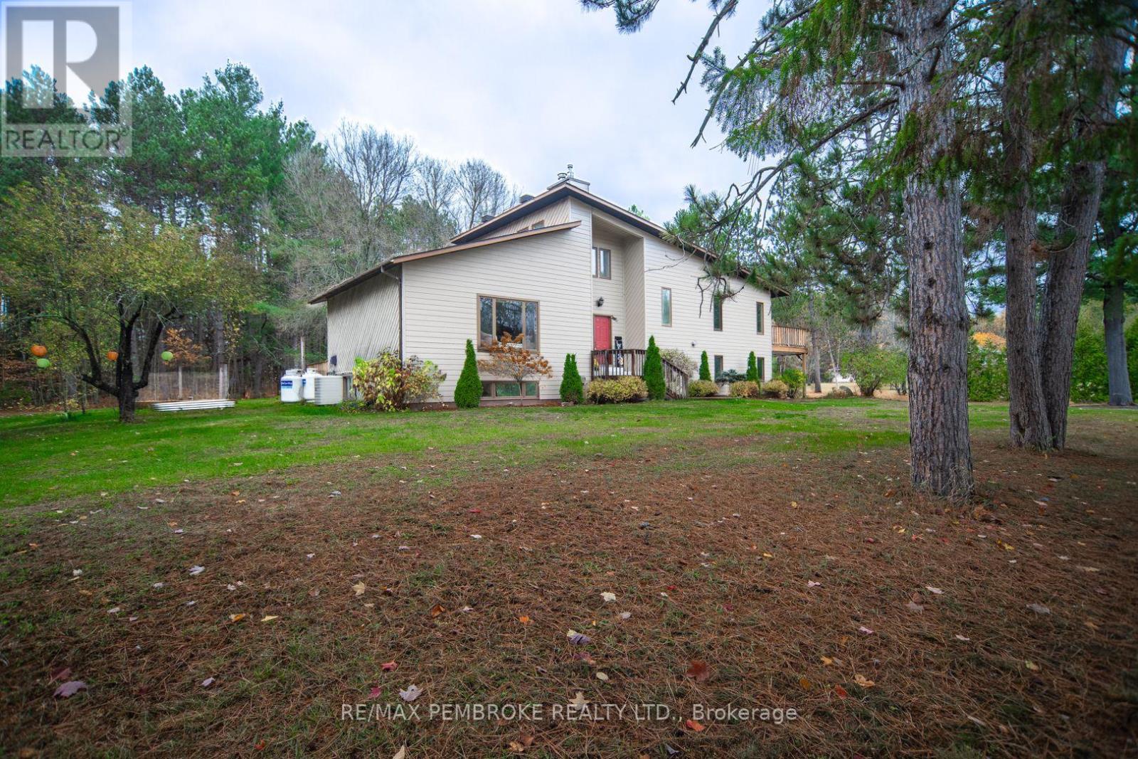 177 Sylvan Drive, Petawawa, Ontario  K8A 6W7 - Photo 50 - X12475830