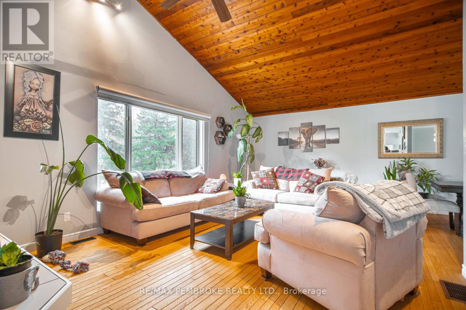 177 Sylvan Drive, Petawawa, Ontario  K8A 6W7 - Photo 6 - X12475830