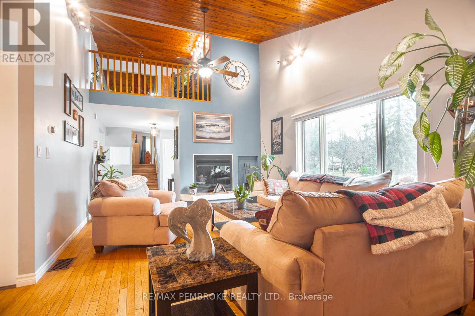 177 Sylvan Drive, Petawawa, Ontario  K8A 6W7 - Photo 7 - X12475830