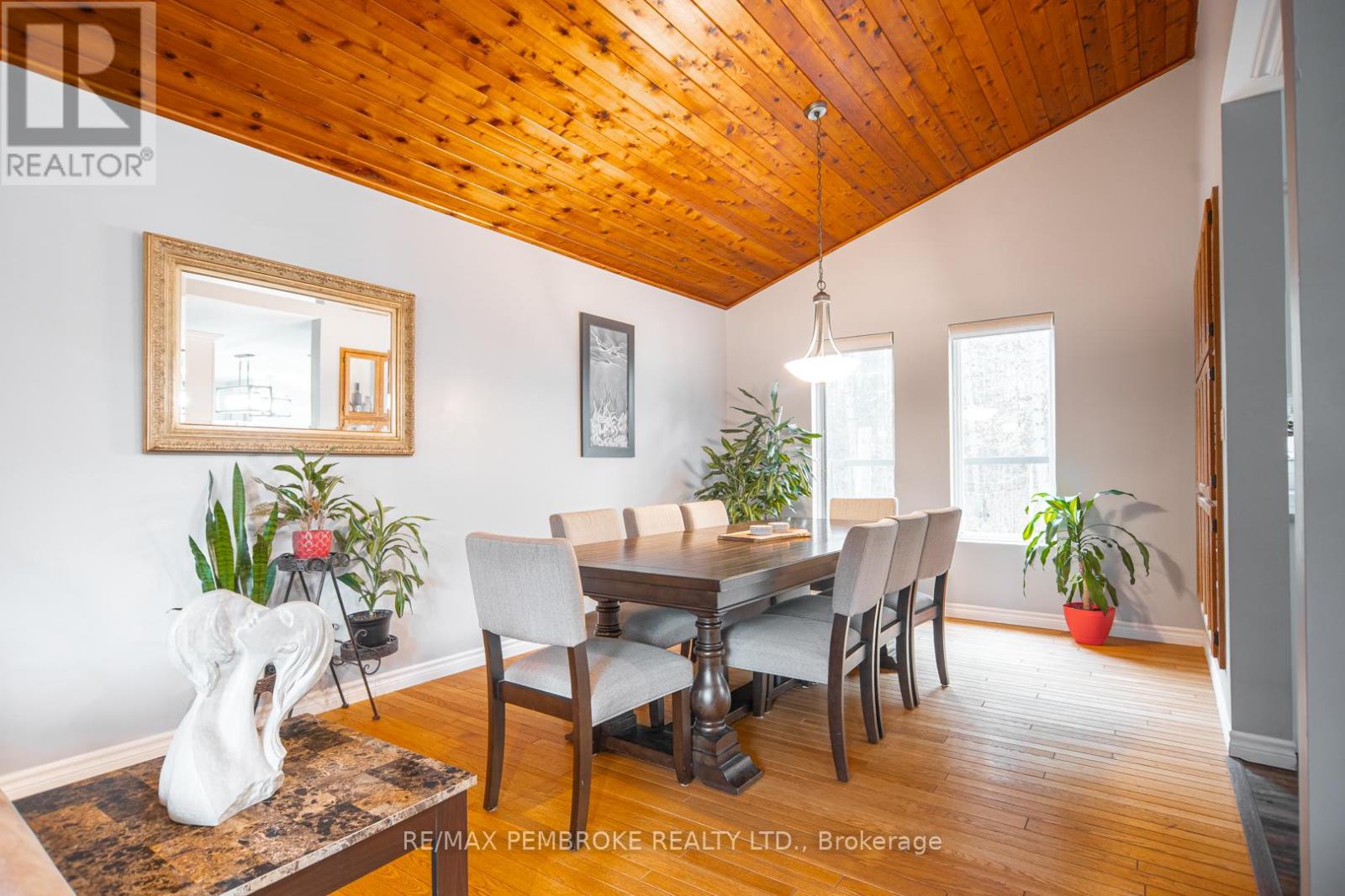 177 Sylvan Drive, Petawawa, Ontario  K8A 6W7 - Photo 9 - X12475830