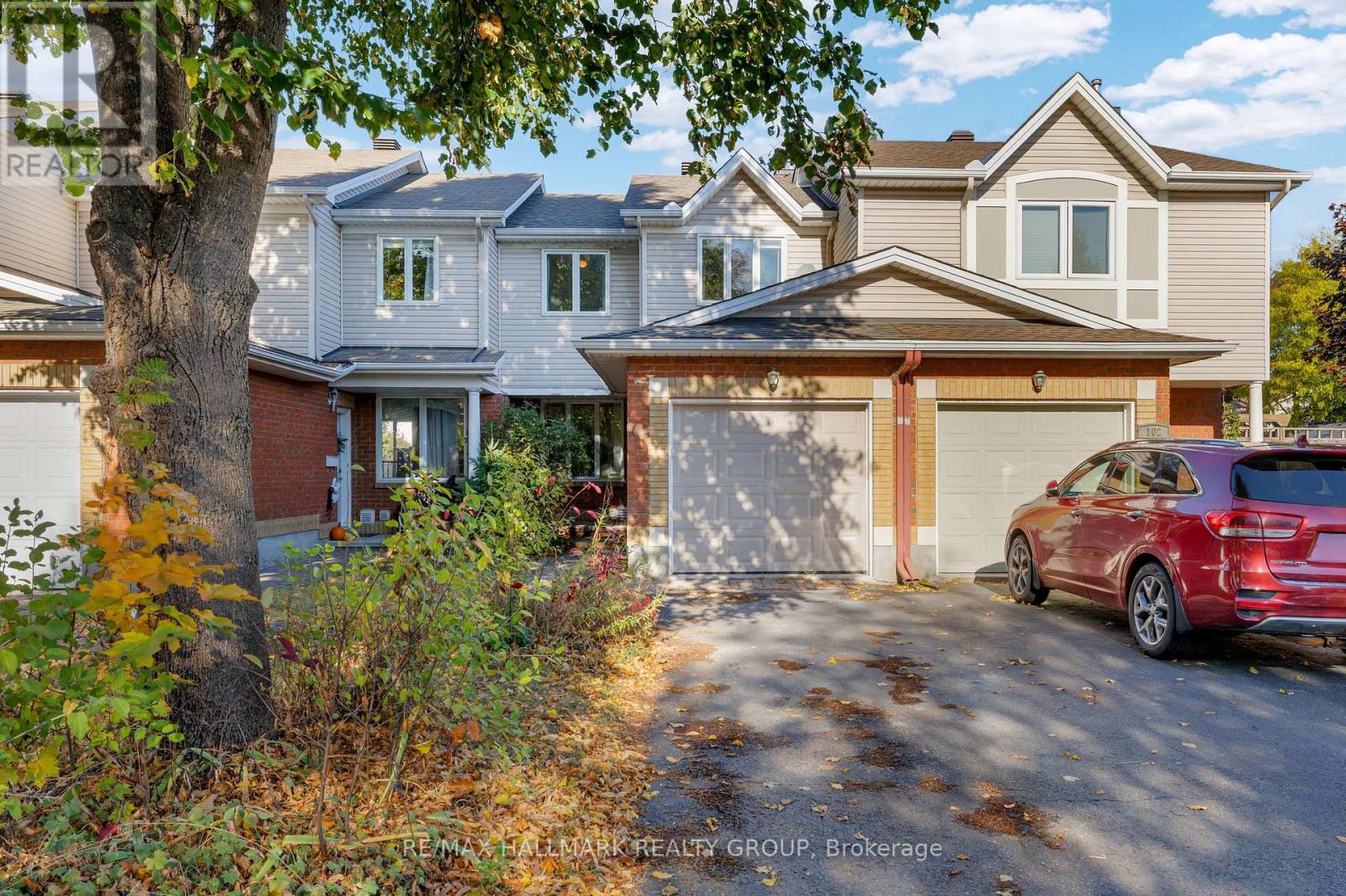 104 BANCHORY CRESCENT, Ottawa, Ontario
