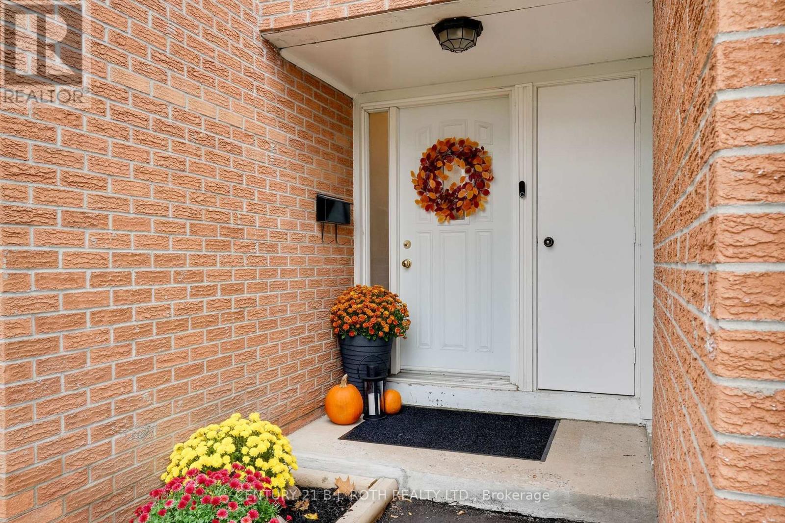4 - 235 Steel Street, Barrie (Codrington), Ontario  L4M 2H1 - Photo 3 - S12475300