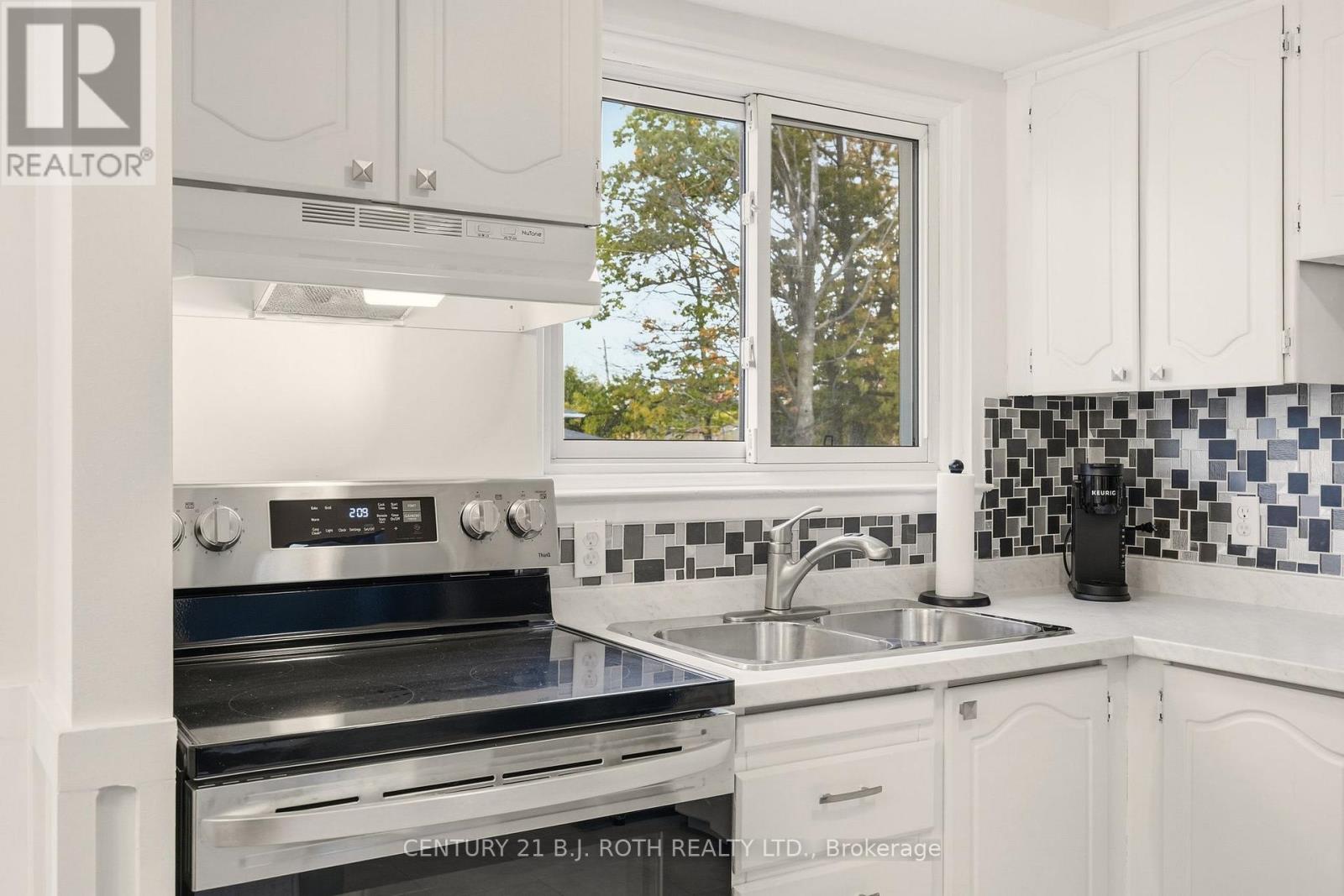 4 - 235 Steel Street, Barrie (Codrington), Ontario  L4M 2H1 - Photo 9 - S12475300
