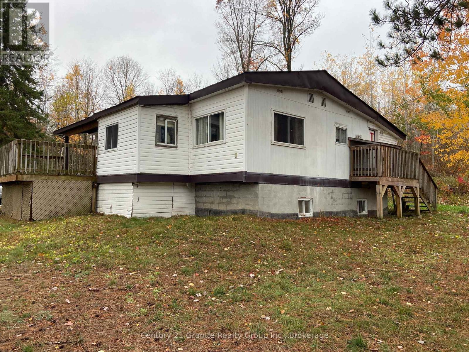 1046 Lutterworth Pines Road E, Minden Hills (Lutterworth), Ontario  K0M 2K0 - Photo 1 - X12475906