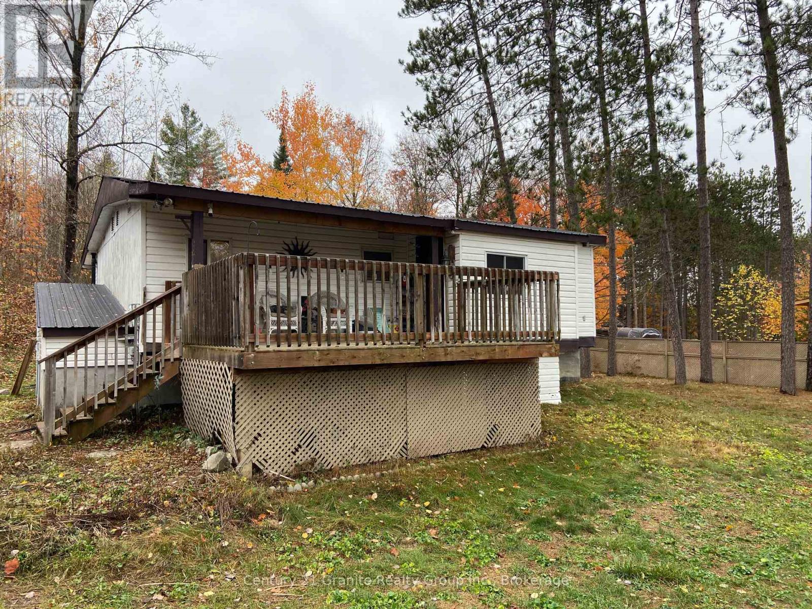 1046 Lutterworth Pines Road E, Minden Hills (Lutterworth), Ontario  K0M 2K0 - Photo 2 - X12475906