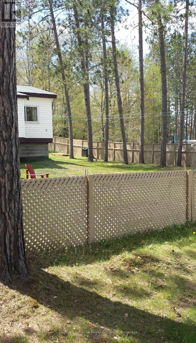 1046 Lutterworth Pines Road E, Minden Hills (Lutterworth), Ontario  K0M 2K0 - Photo 12 - X12475906