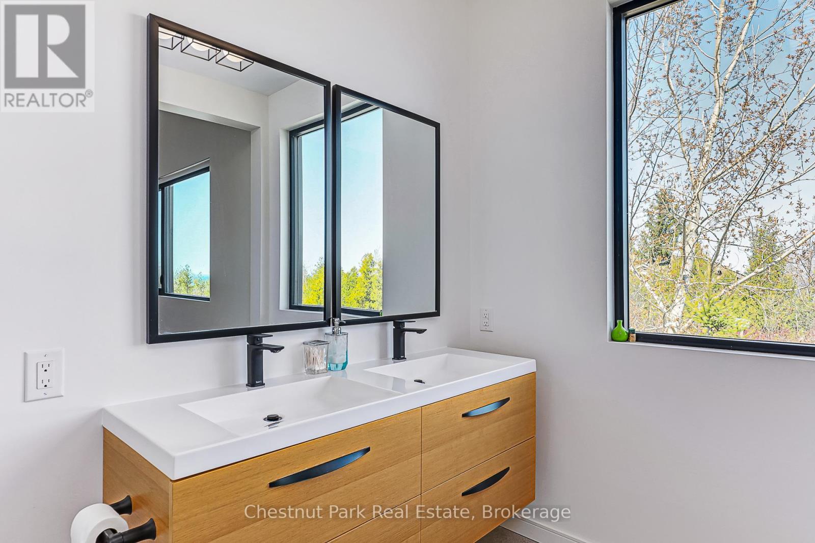 119 Barton Boulevard, Blue Mountains, Ontario  N0H 1J0 - Photo 24 - X12475943