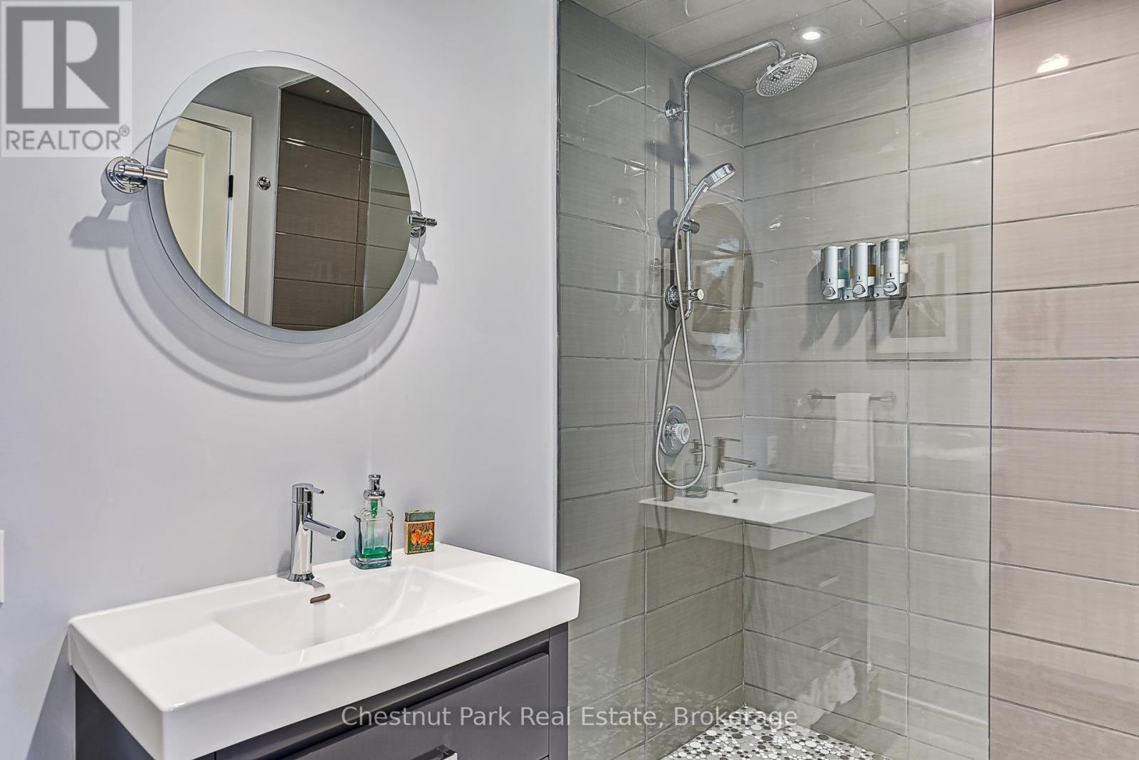 119 Barton Boulevard, Blue Mountains, Ontario  N0H 1J0 - Photo 34 - X12475943