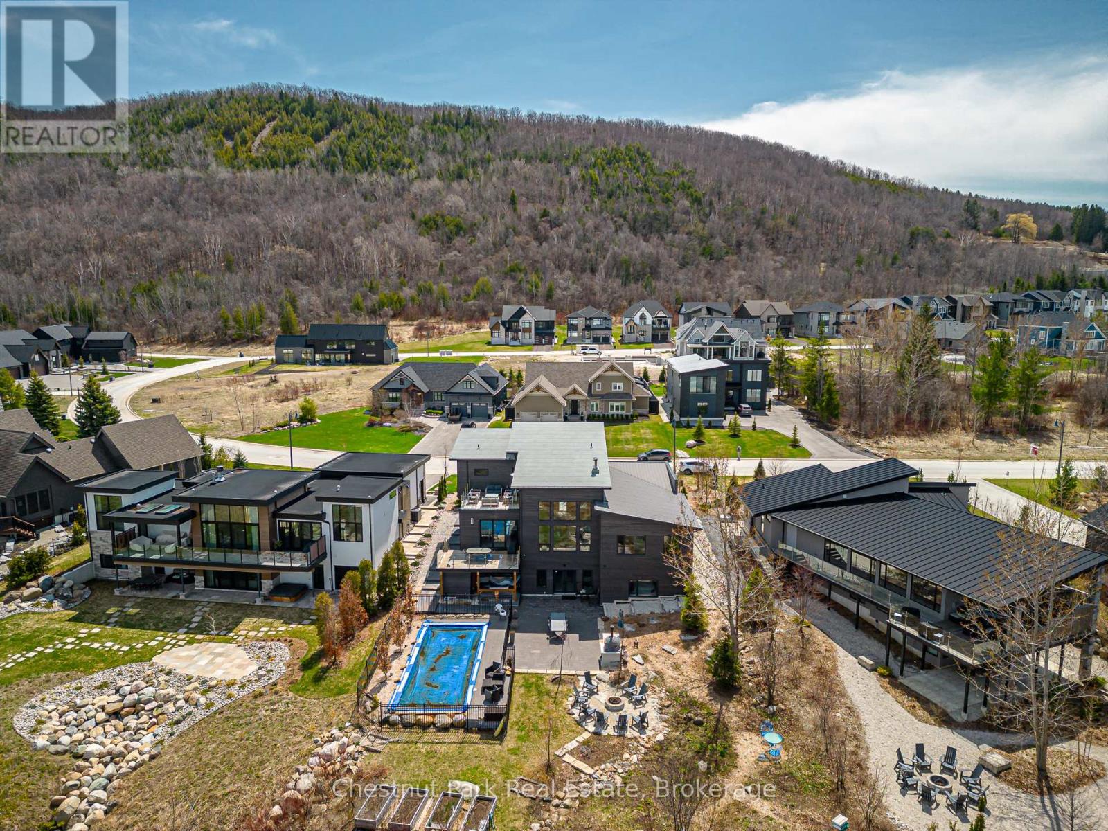 119 Barton Boulevard, Blue Mountains, Ontario  N0H 1J0 - Photo 3 - X12475943
